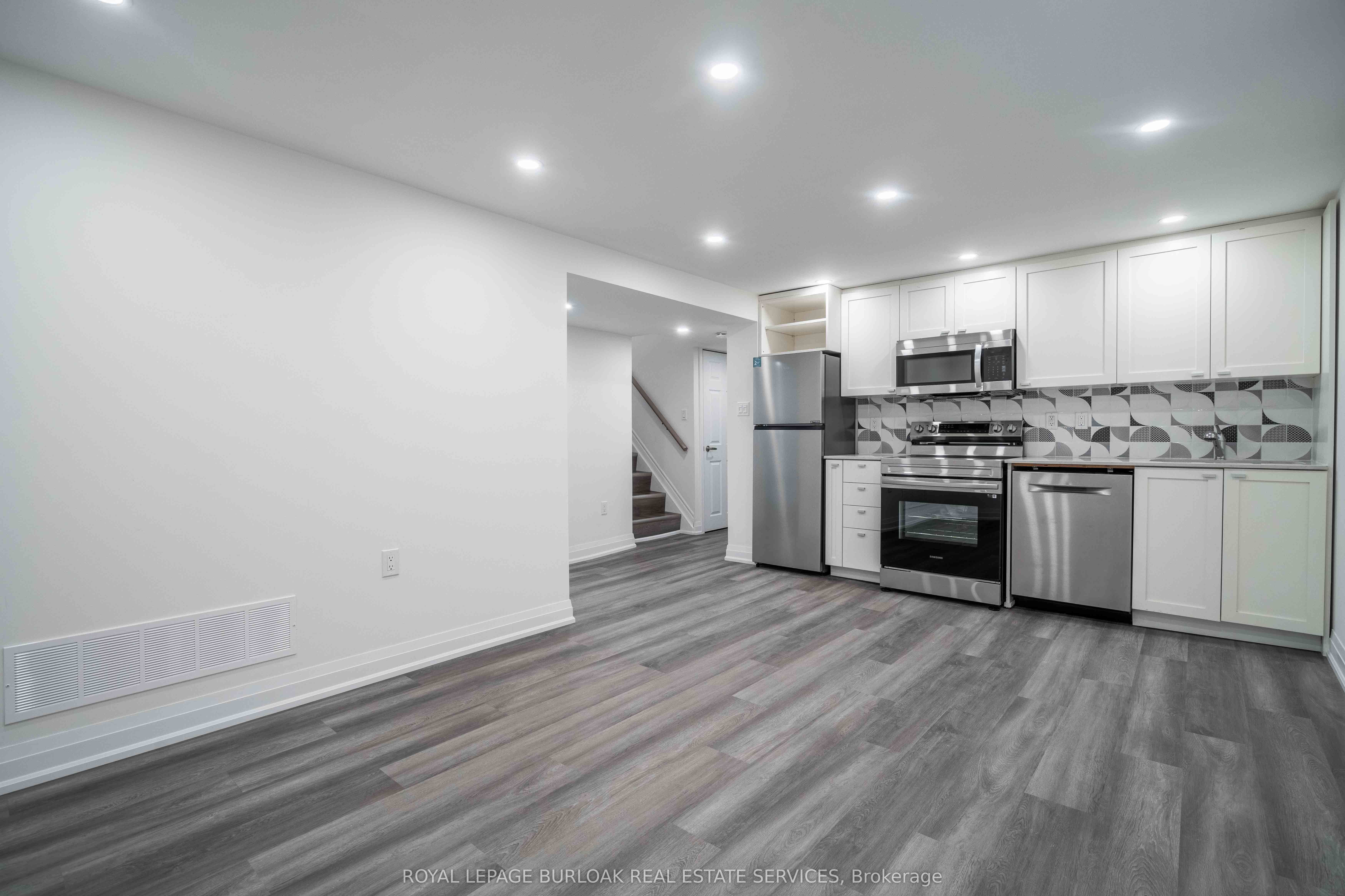 356 East 17th Street Lower Property Photo 5