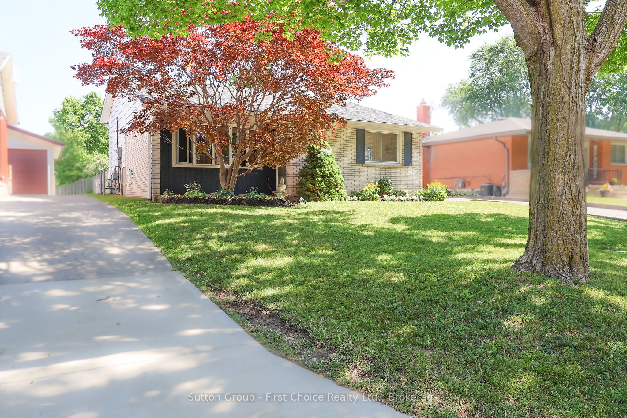 292 Redford Crescent