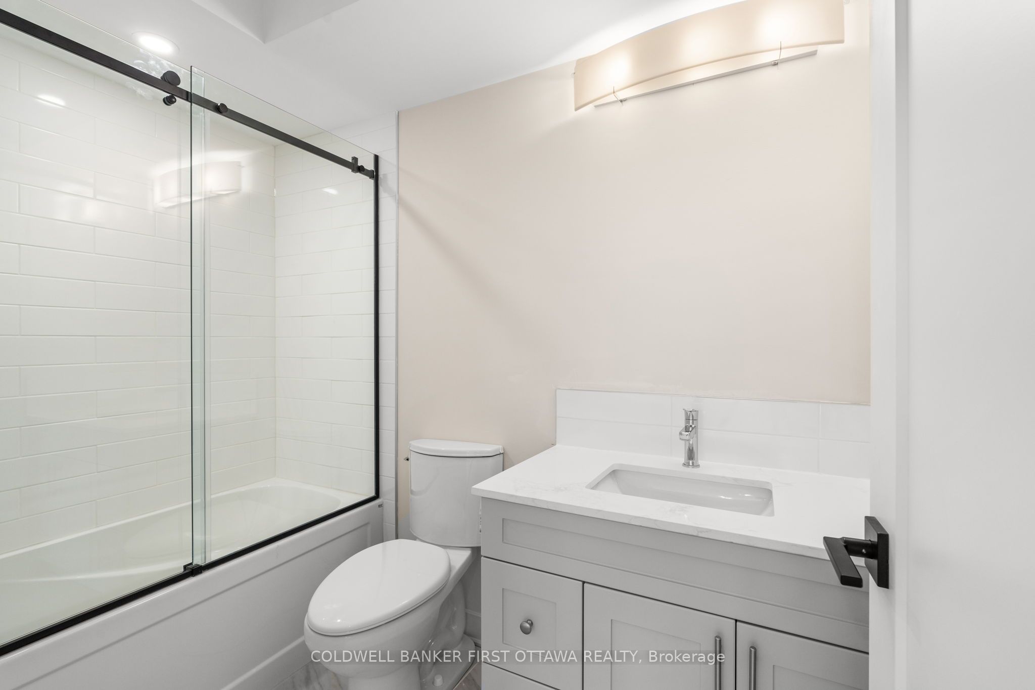 279 Enclave Walk B Property Photo 13