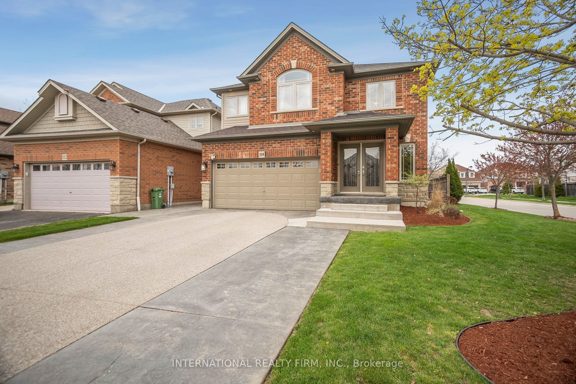 108 Great Oak Trail Property Photo 1