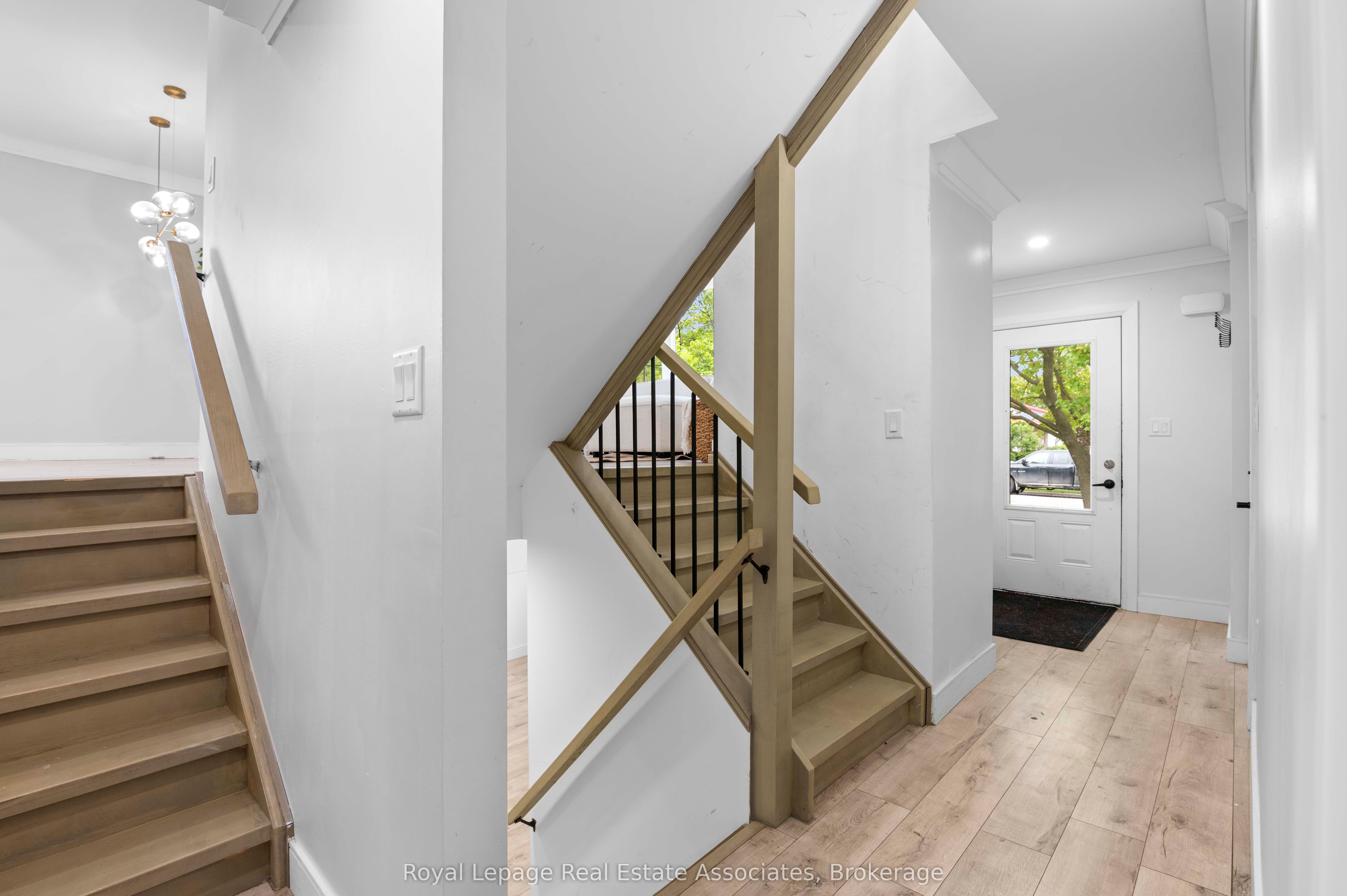 1236 Avonlea Road Property Photo 9