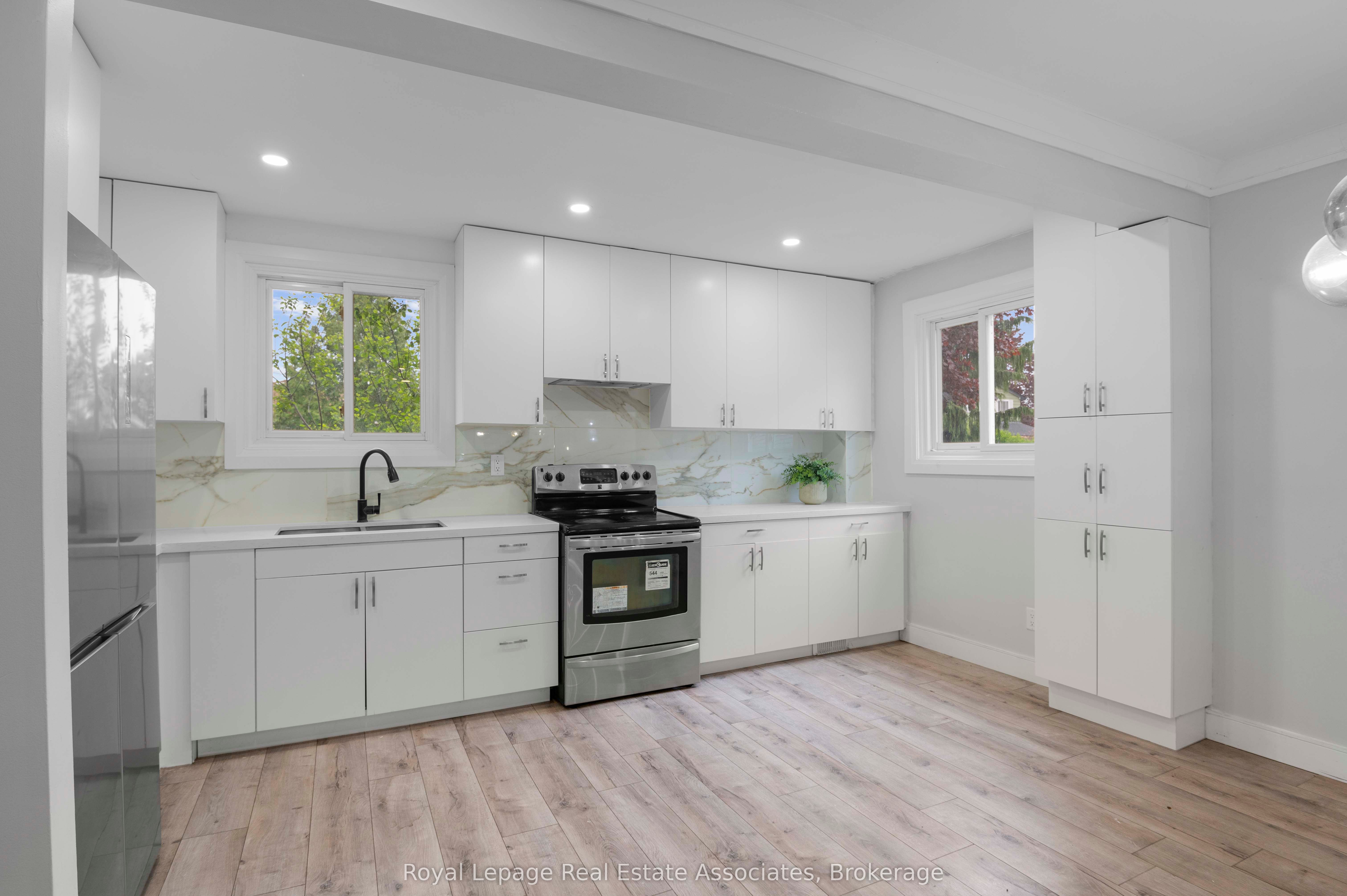 1236 Avonlea Road Property Photo 16