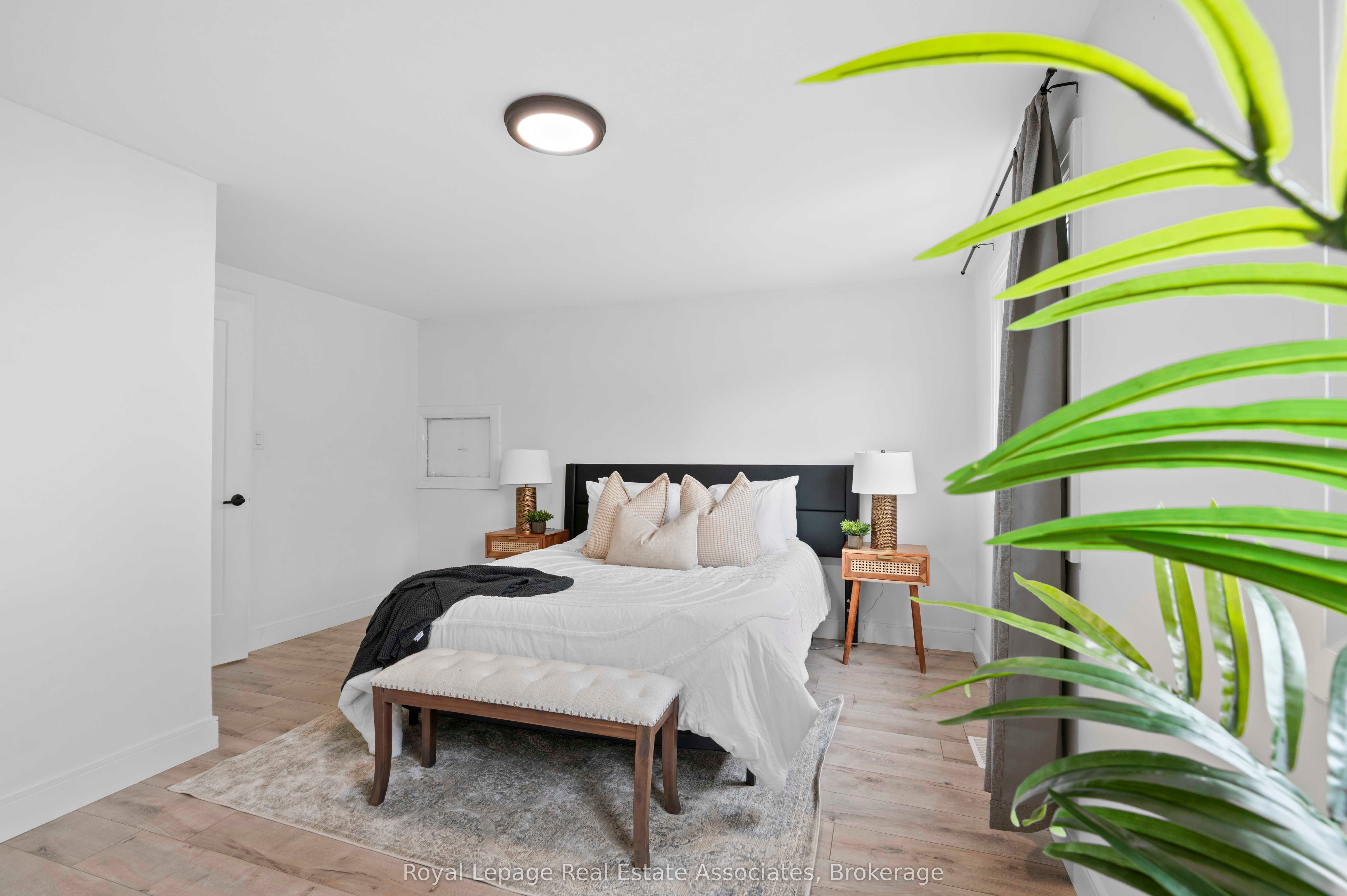 1236 Avonlea Road Property Photo 22