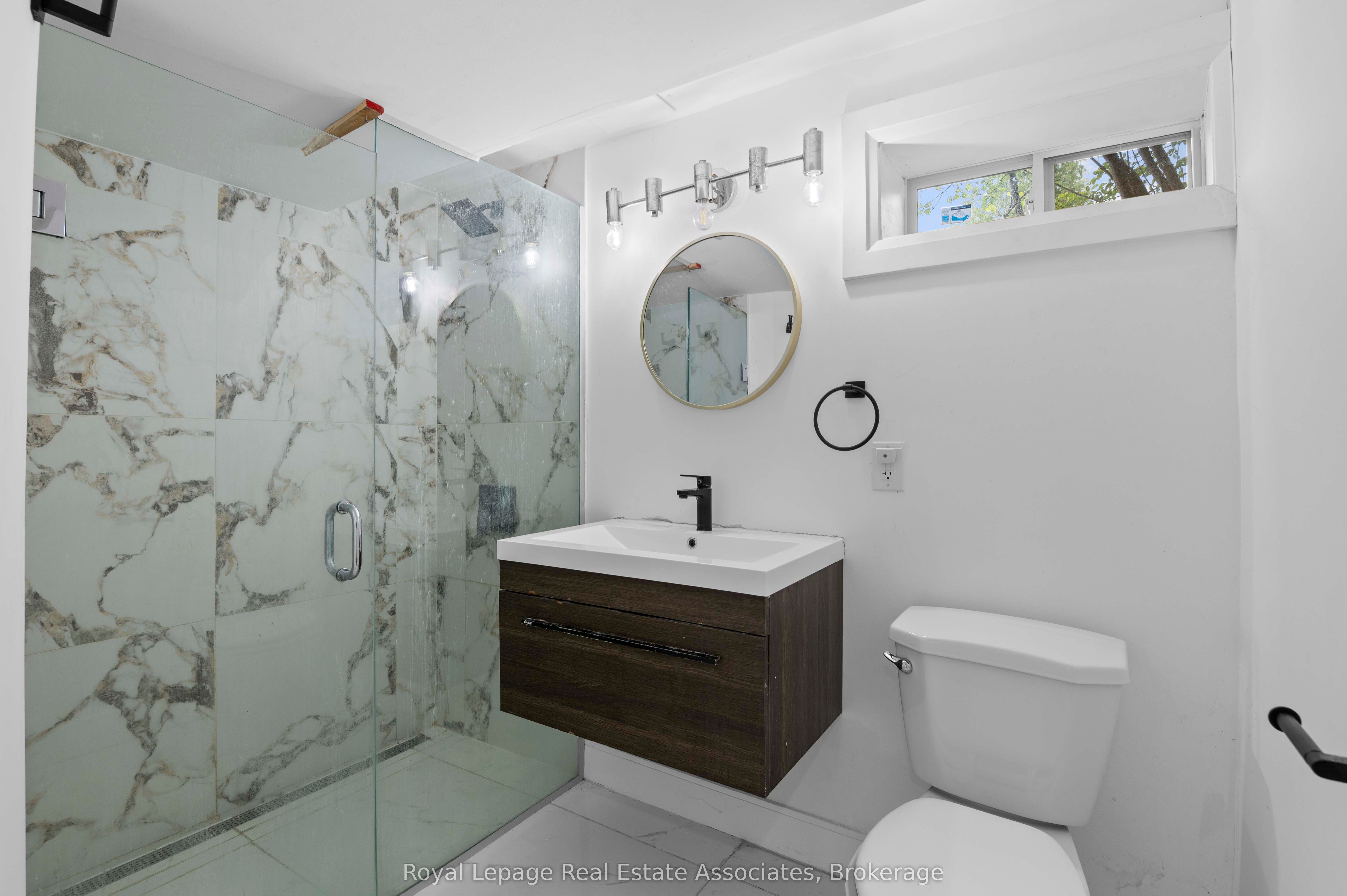 1236 Avonlea Road Property Photo 30