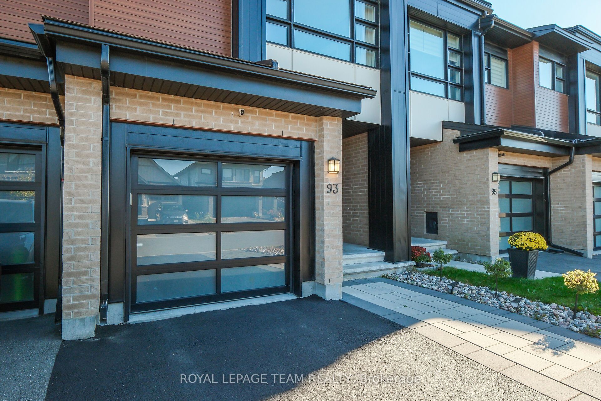 93 Warrior Street Property Photo 3
