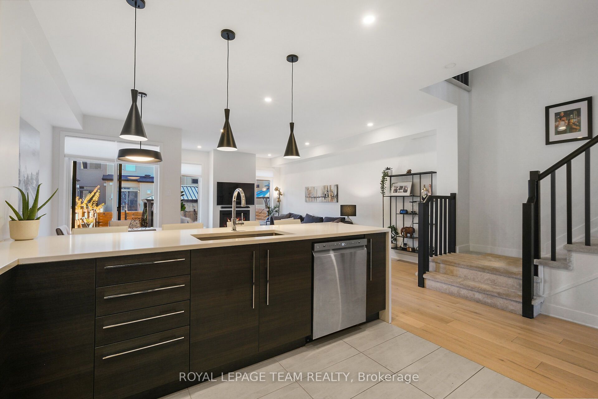 93 Warrior Street Property Photo 8