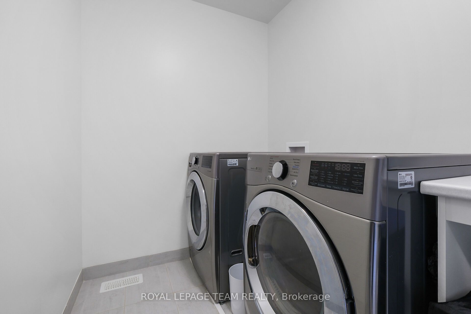 93 Warrior Street Property Photo 21