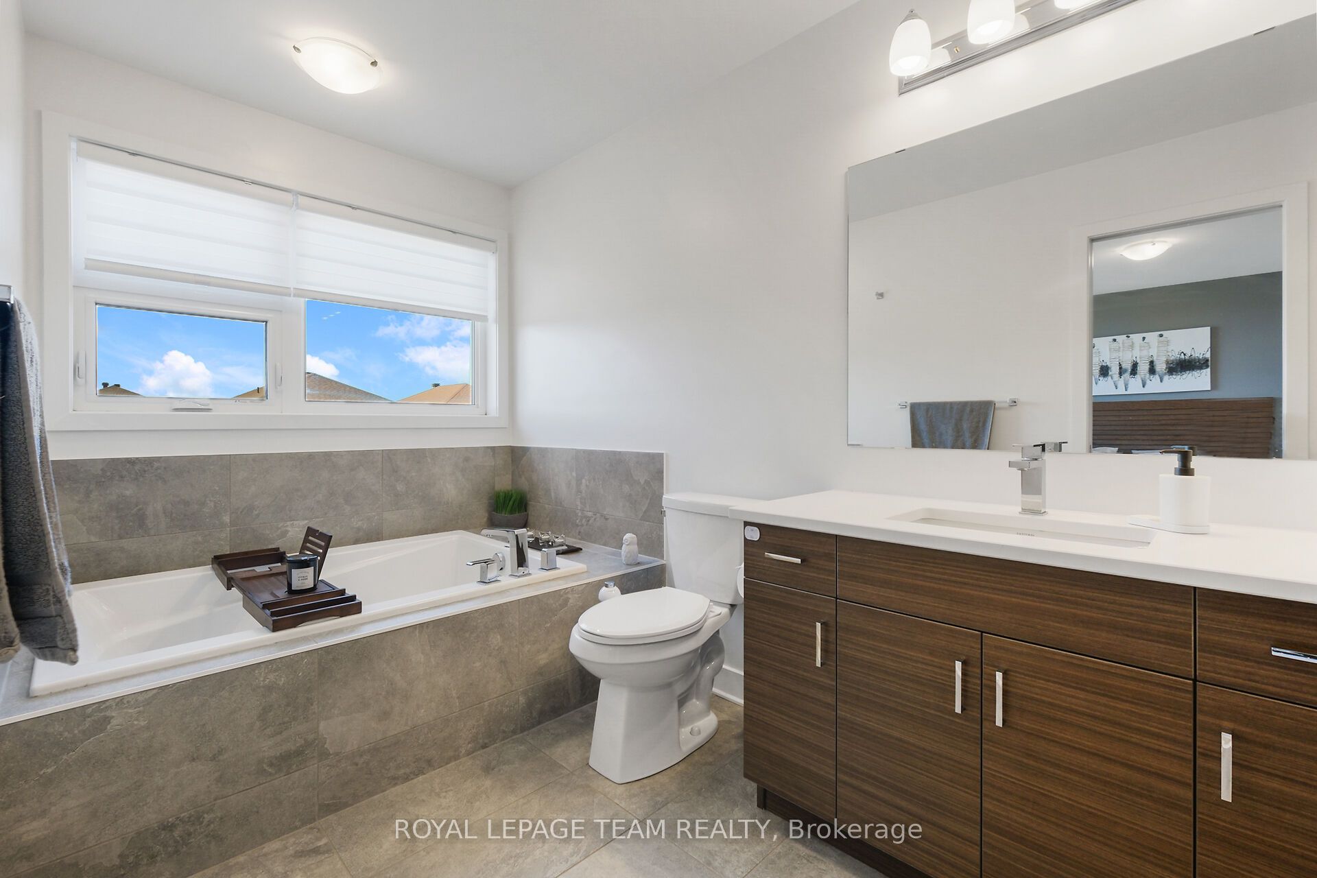 93 Warrior Street Property Photo 28