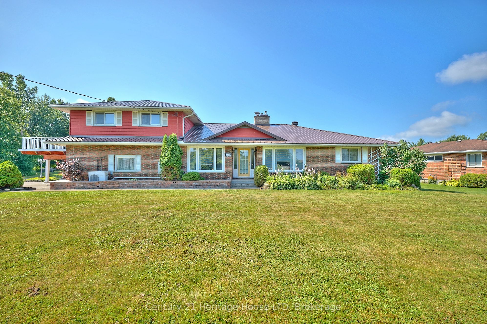 2229 Houck Crescent Property Photo 1
