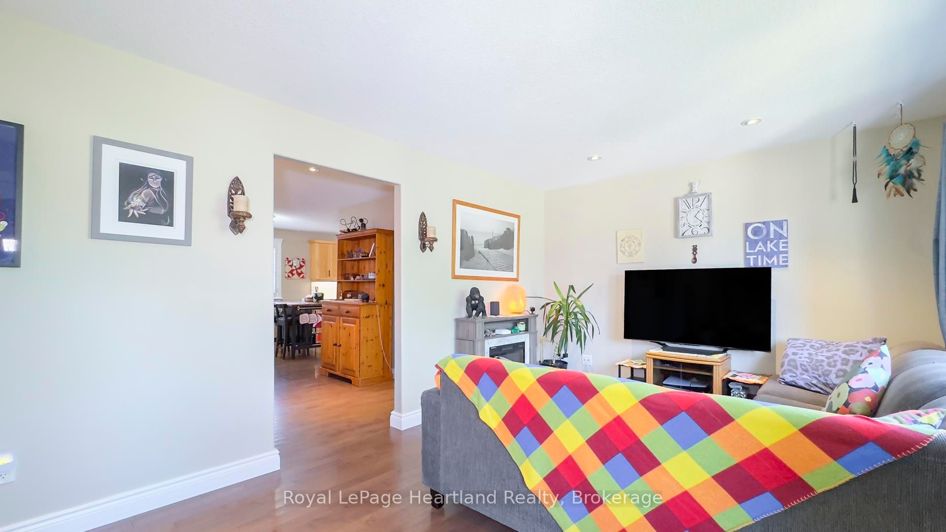 39 Balvina Drive W Property Photo 5