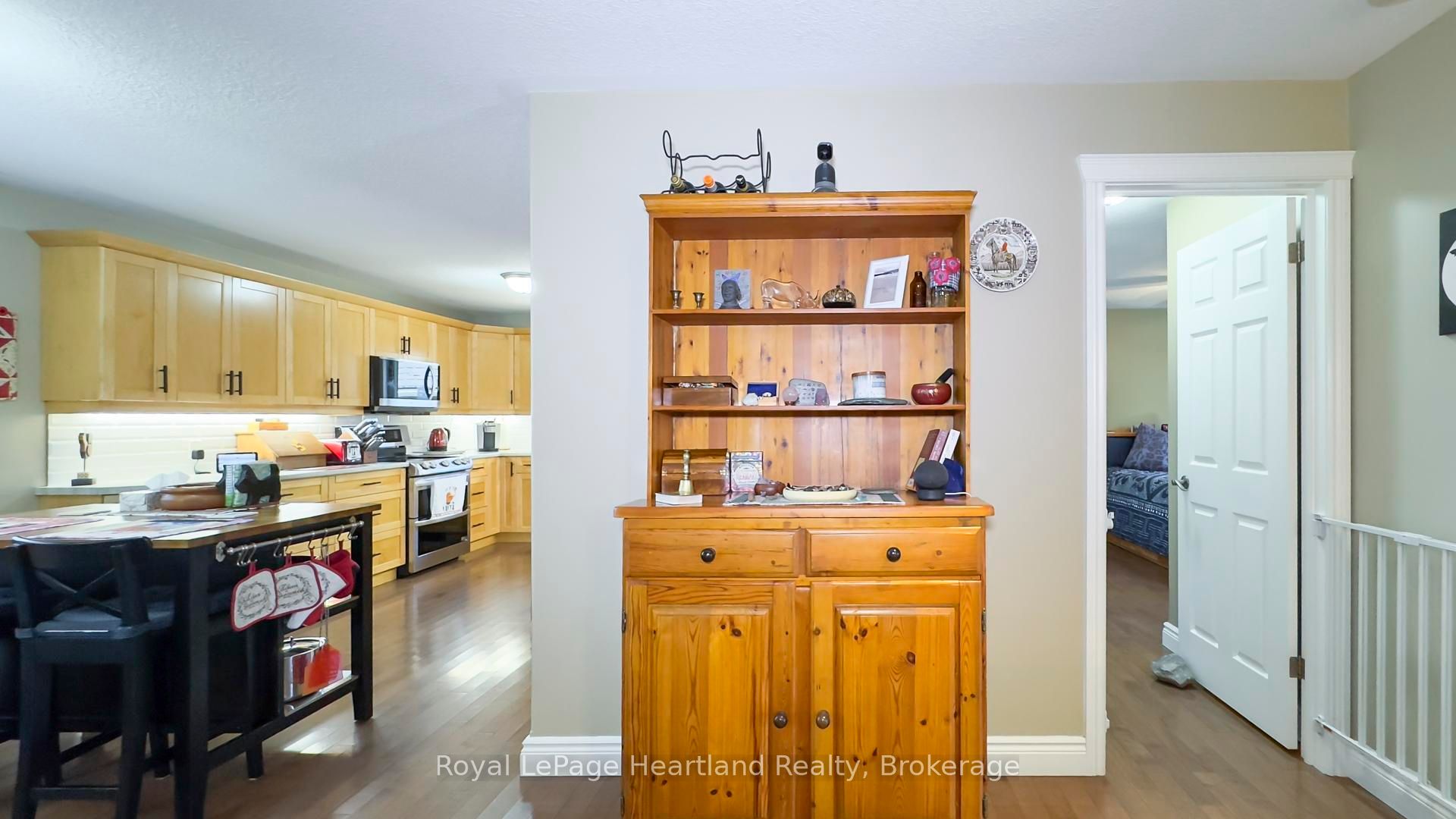 39 Balvina Drive W Property Photo 10