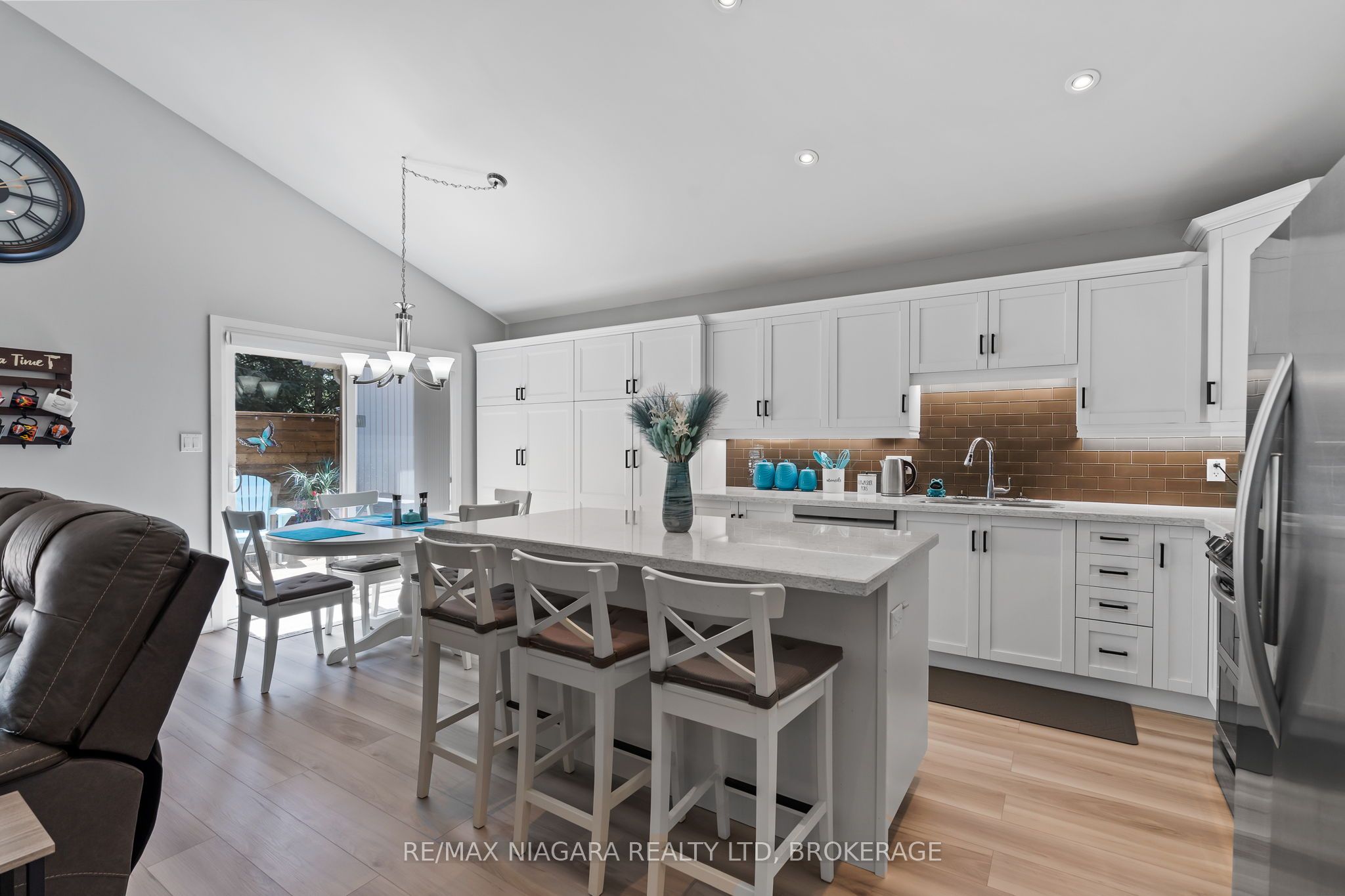 7 Gibson Place 35 Property Photo 14