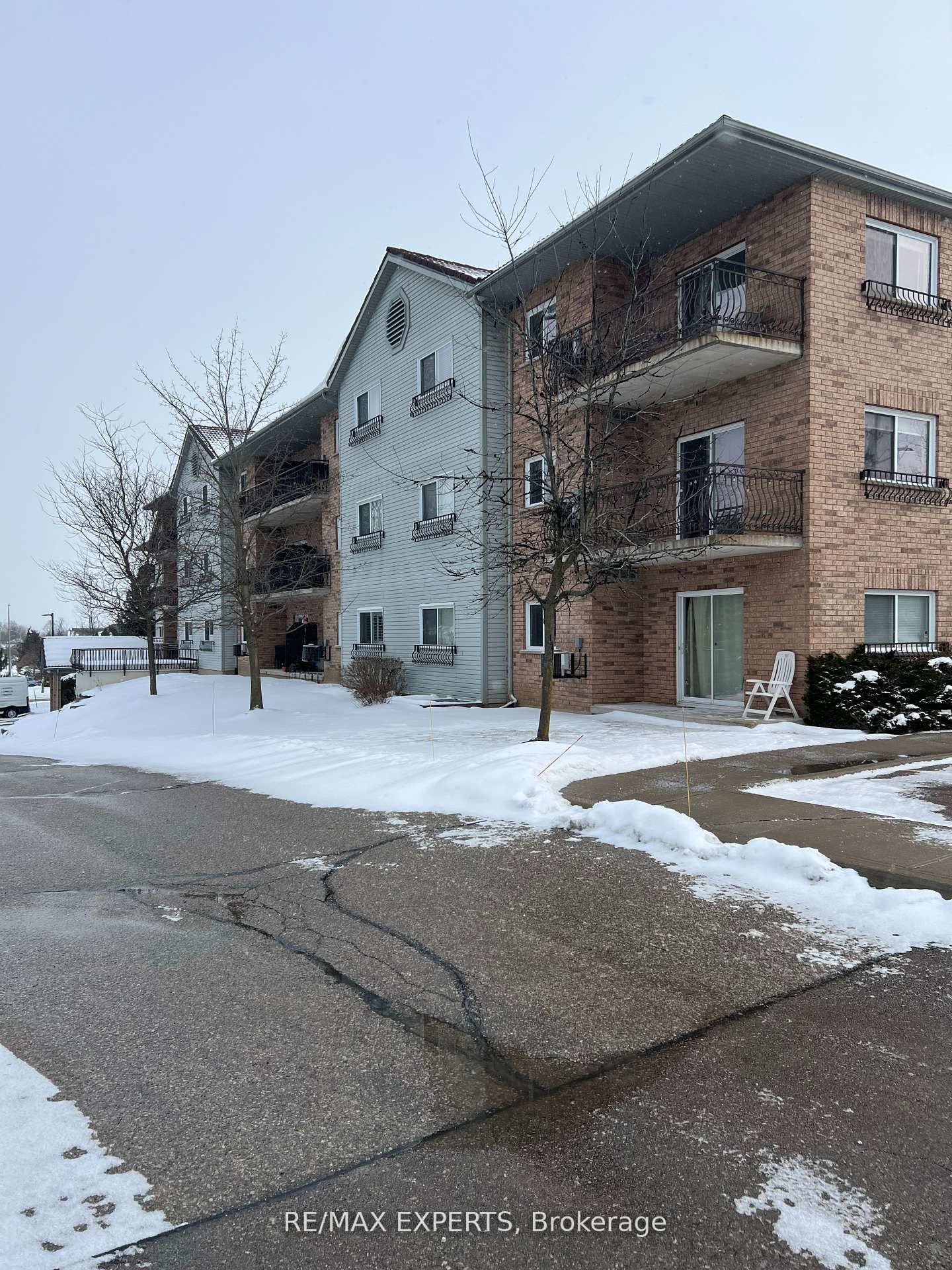 345 Briarmeadow Drive 404 Property Photo 2