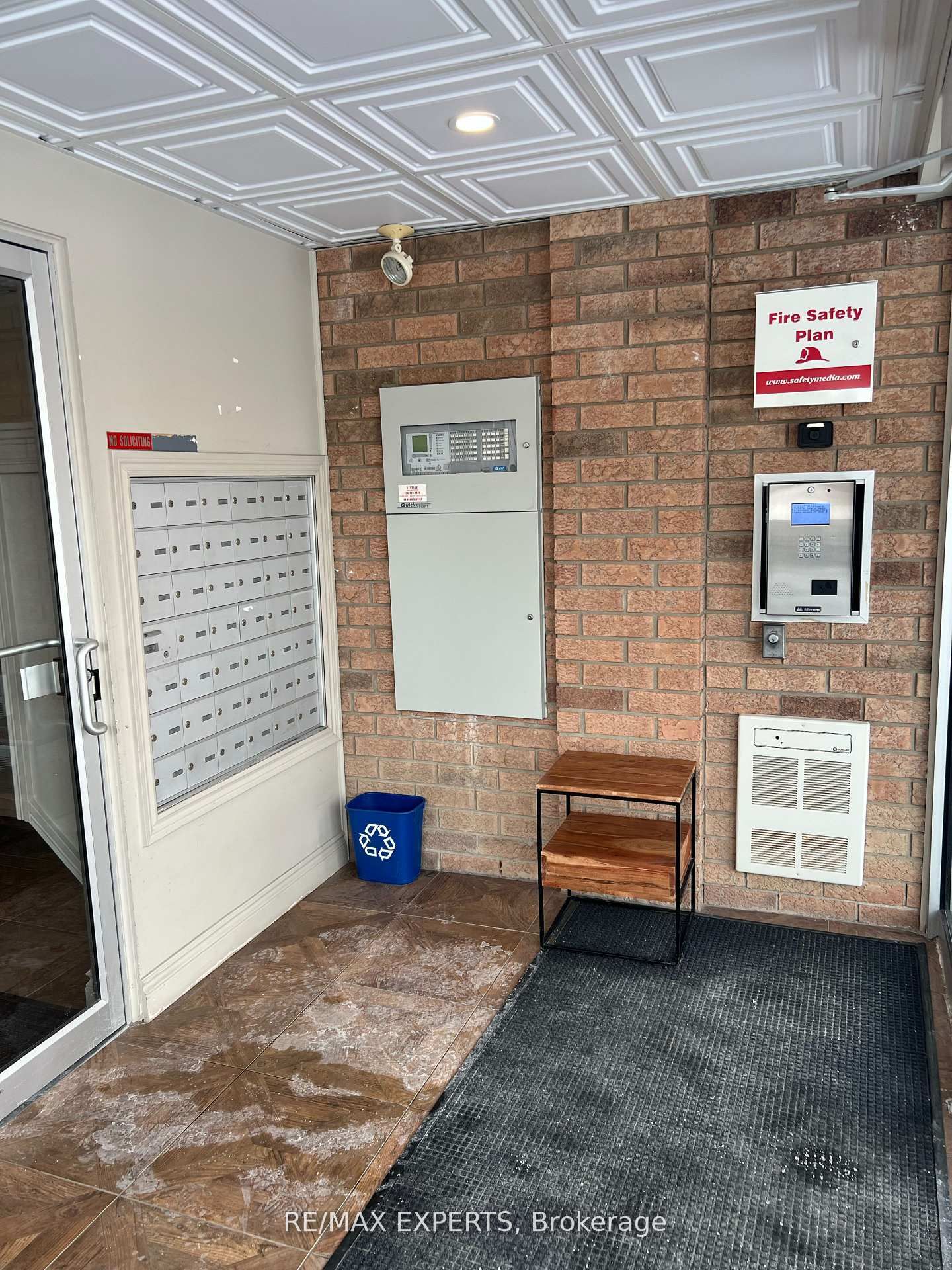 345 Briarmeadow Drive 404 Property Photo 4