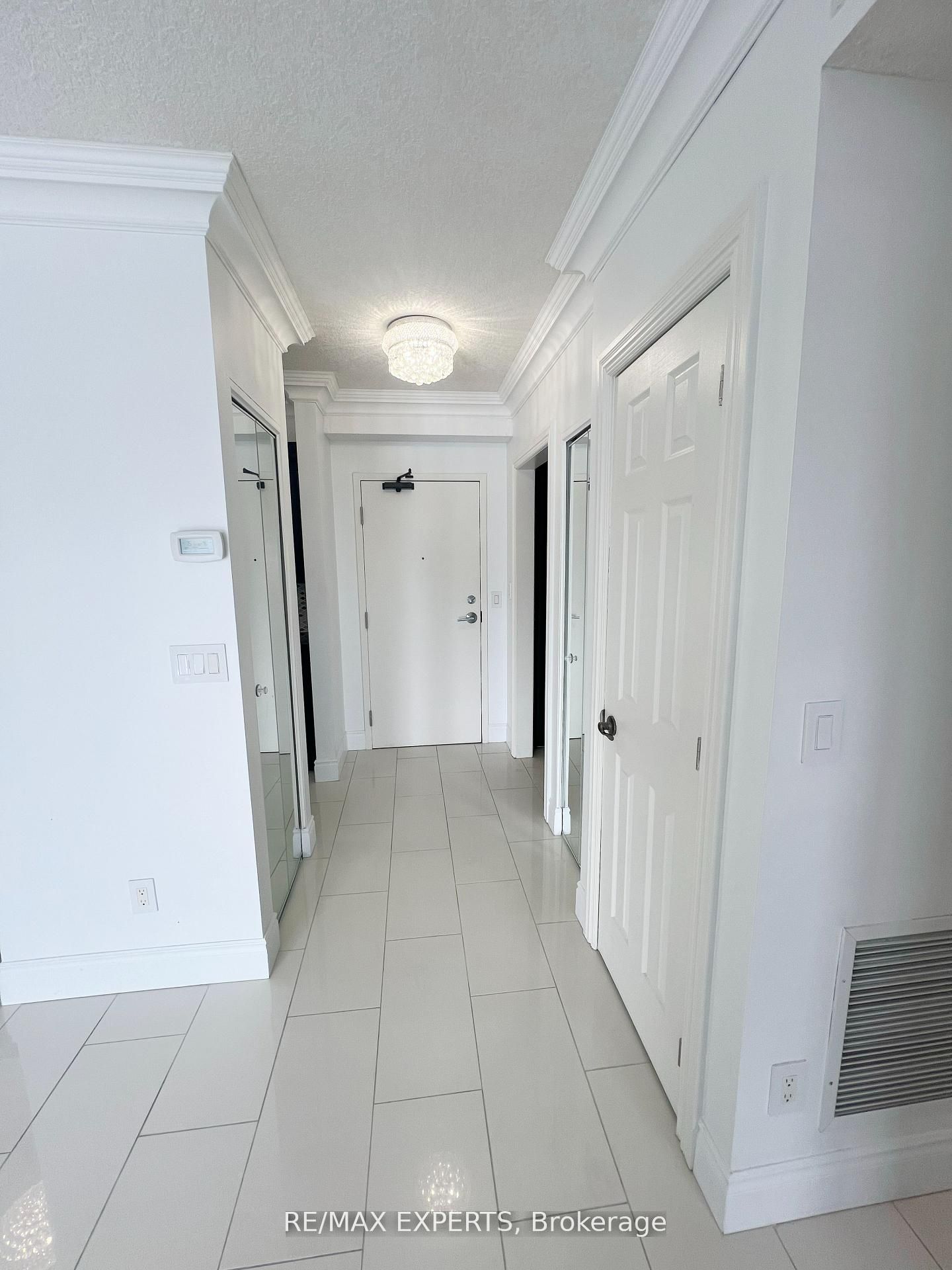 345 Briarmeadow Drive 404 Property Photo 7