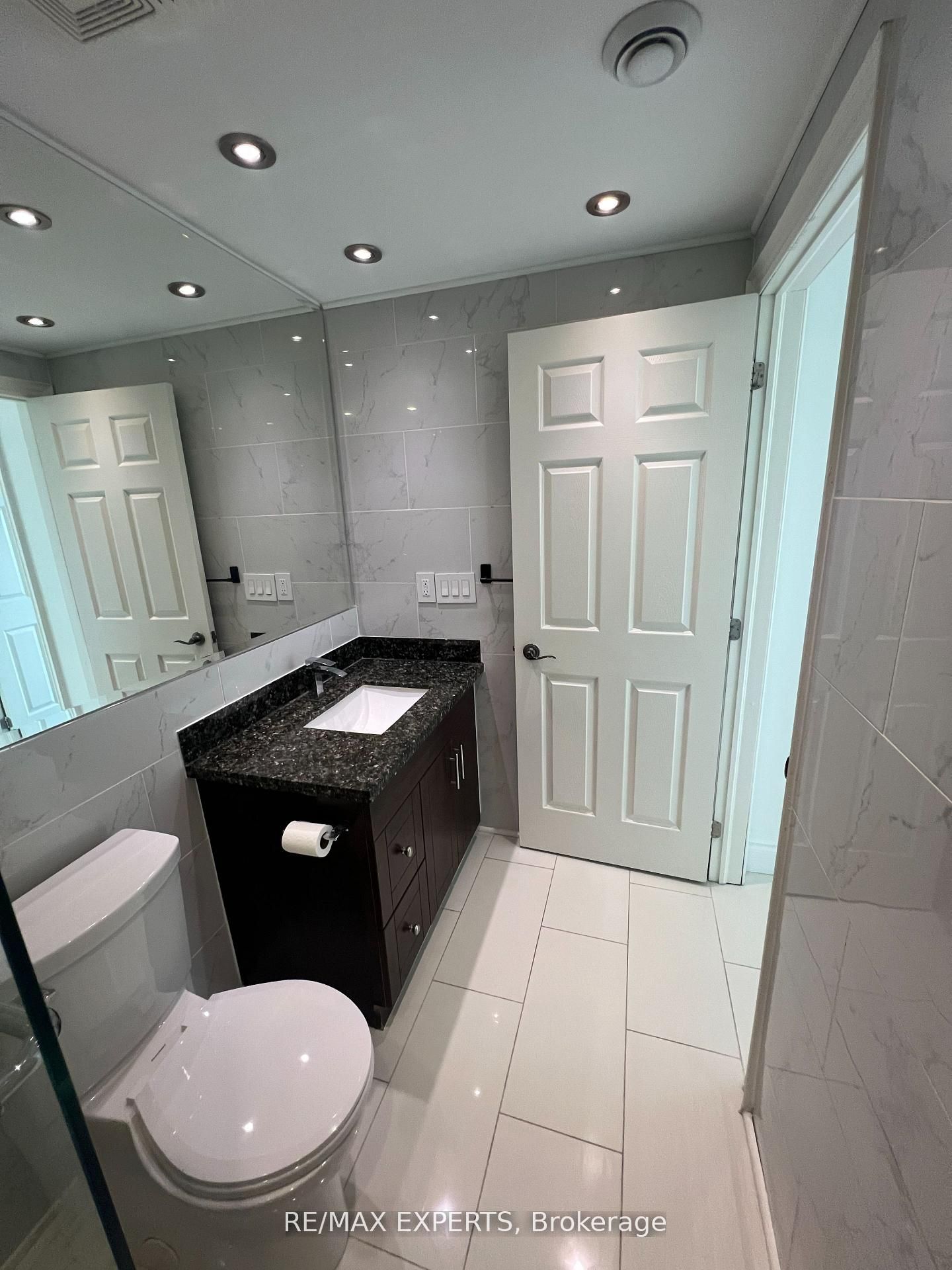 345 Briarmeadow Drive 404 Property Photo 16