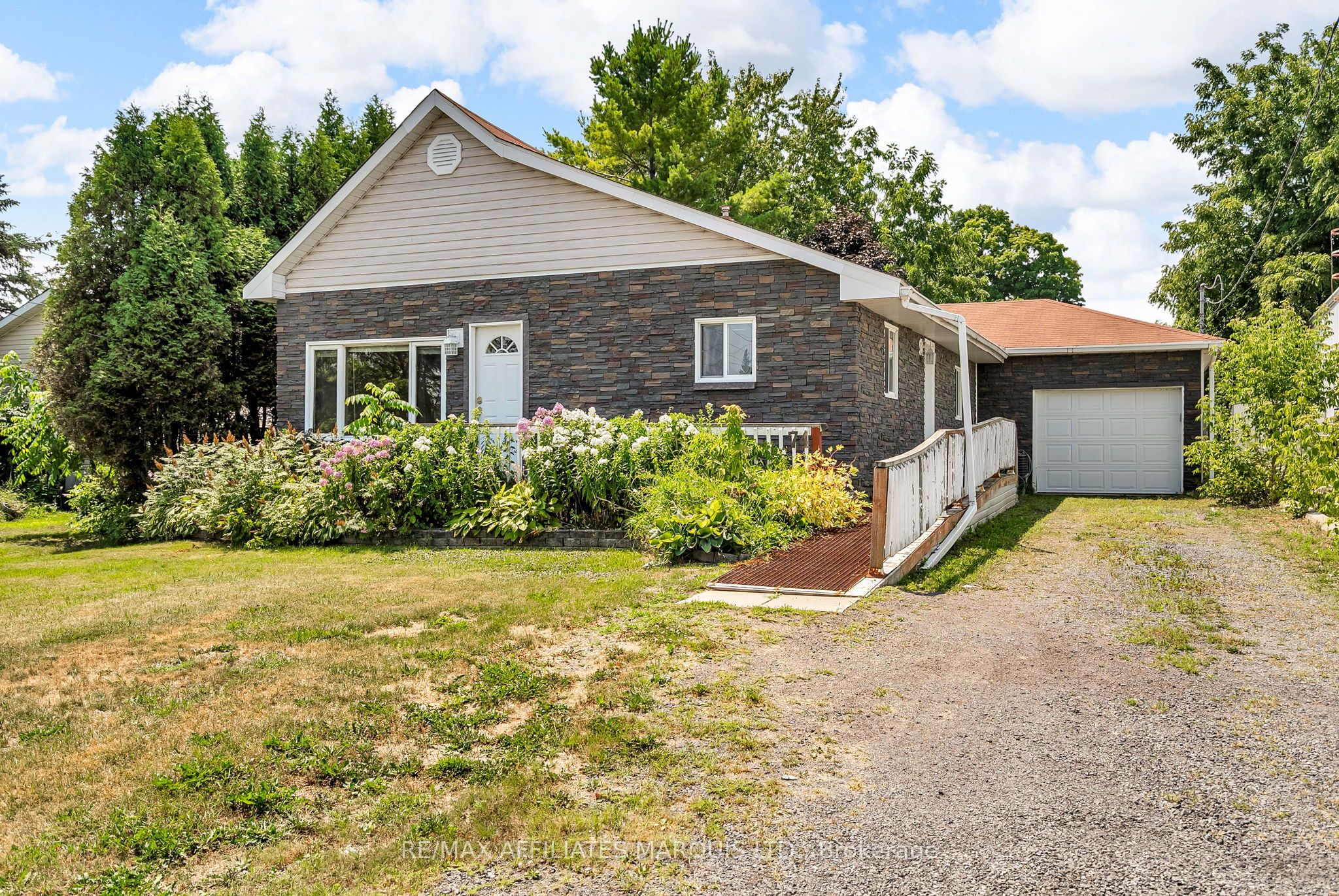 74 St. Lawrence Street Property Photo 1