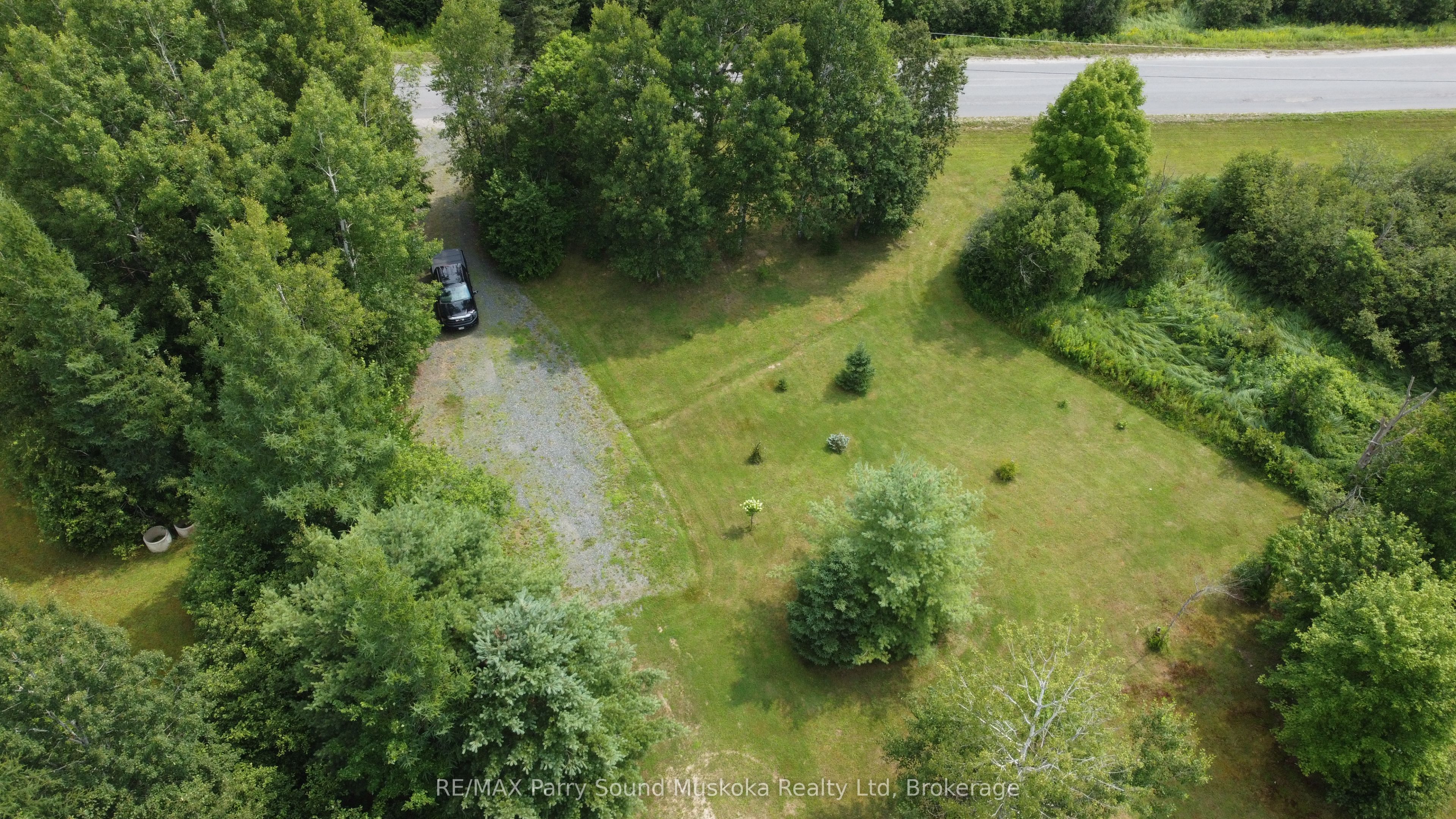 811 Centre Road Property Photo 25