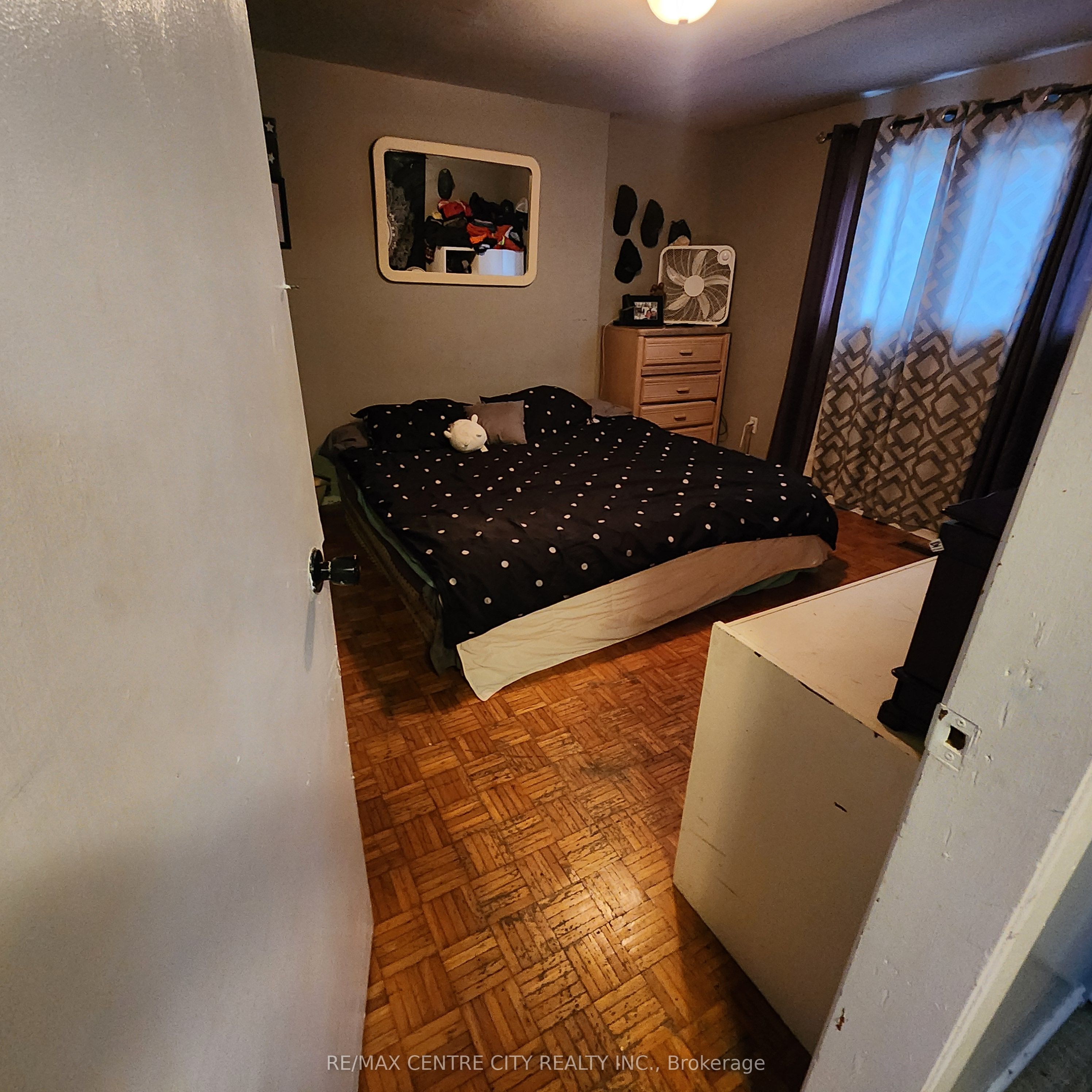 1687 Ernest Avenue Property Photo 7