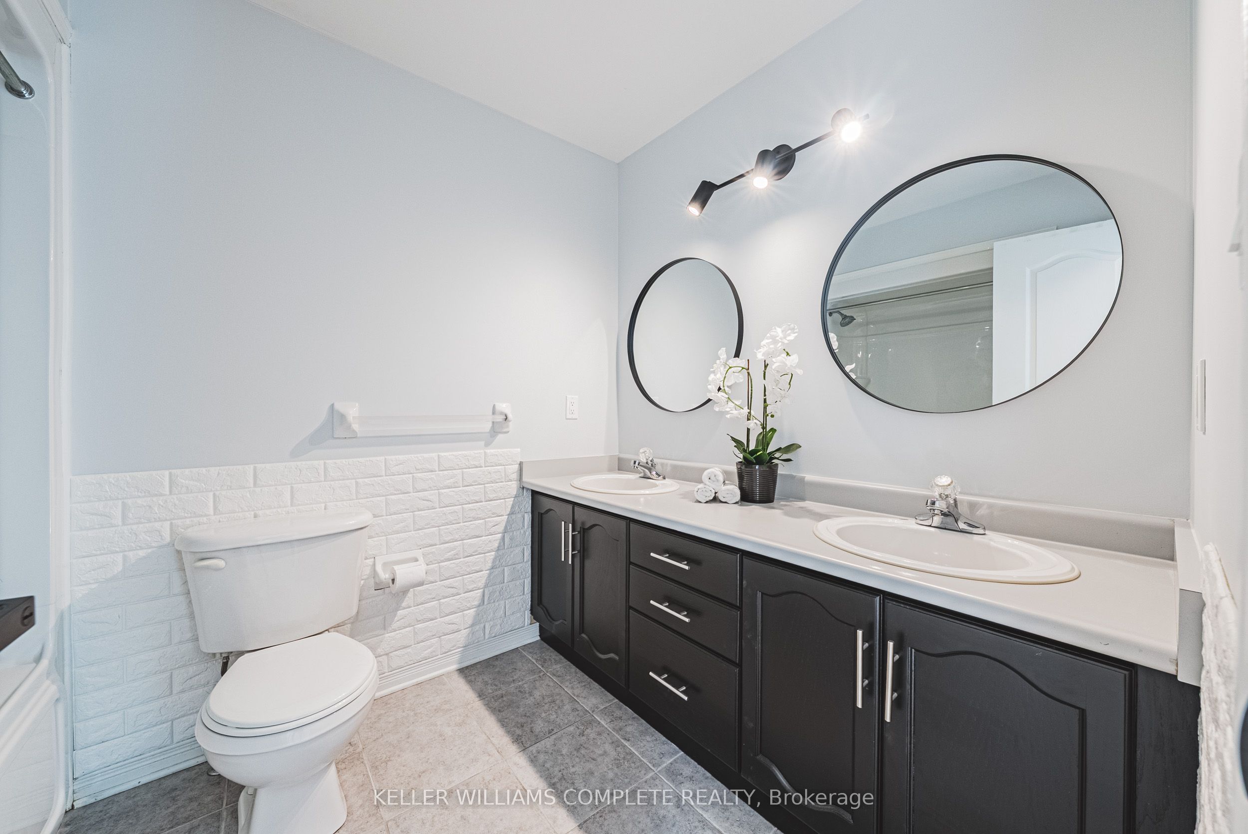 4492 Weltman Way Property Photo 26