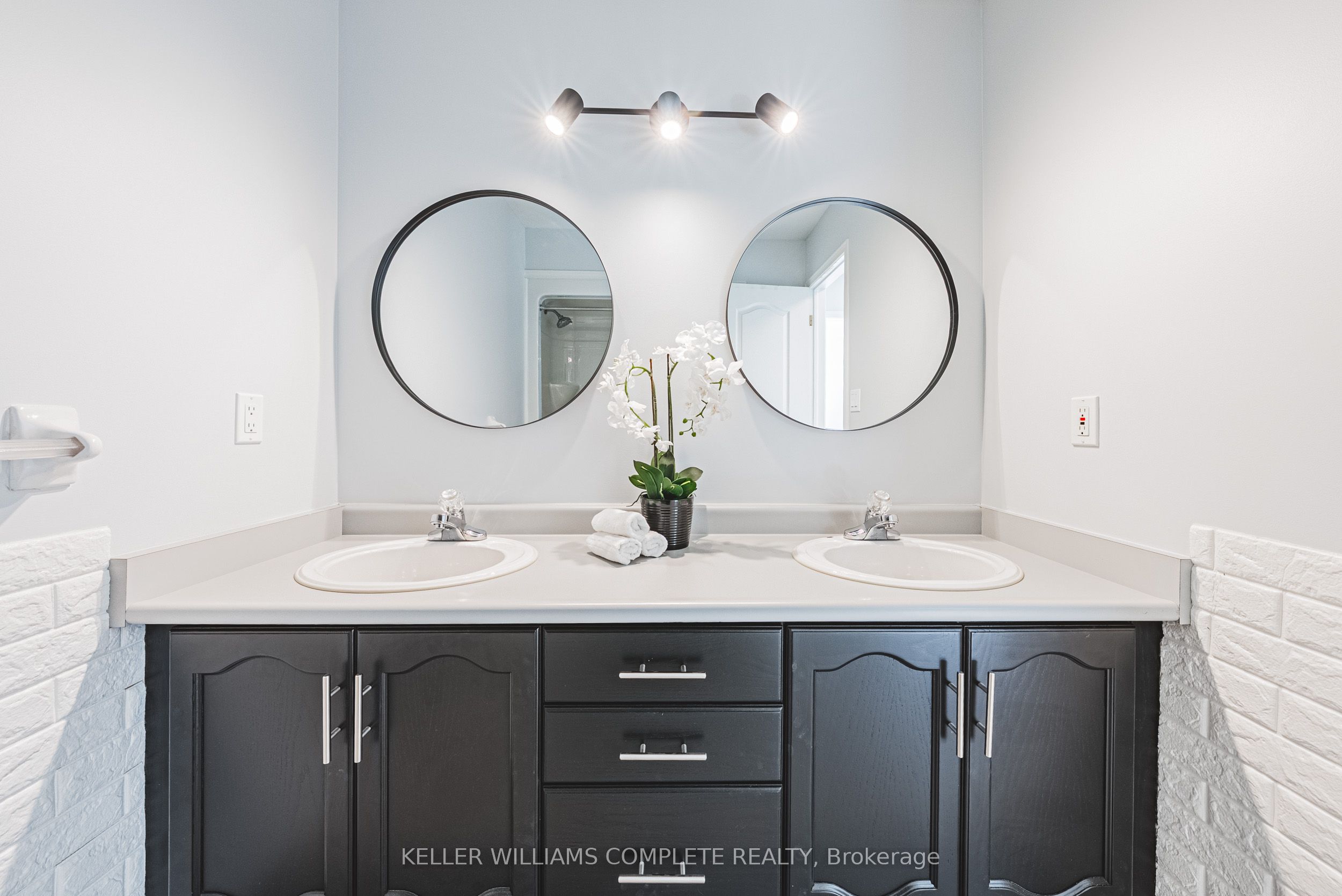 4492 Weltman Way Property Photo 28