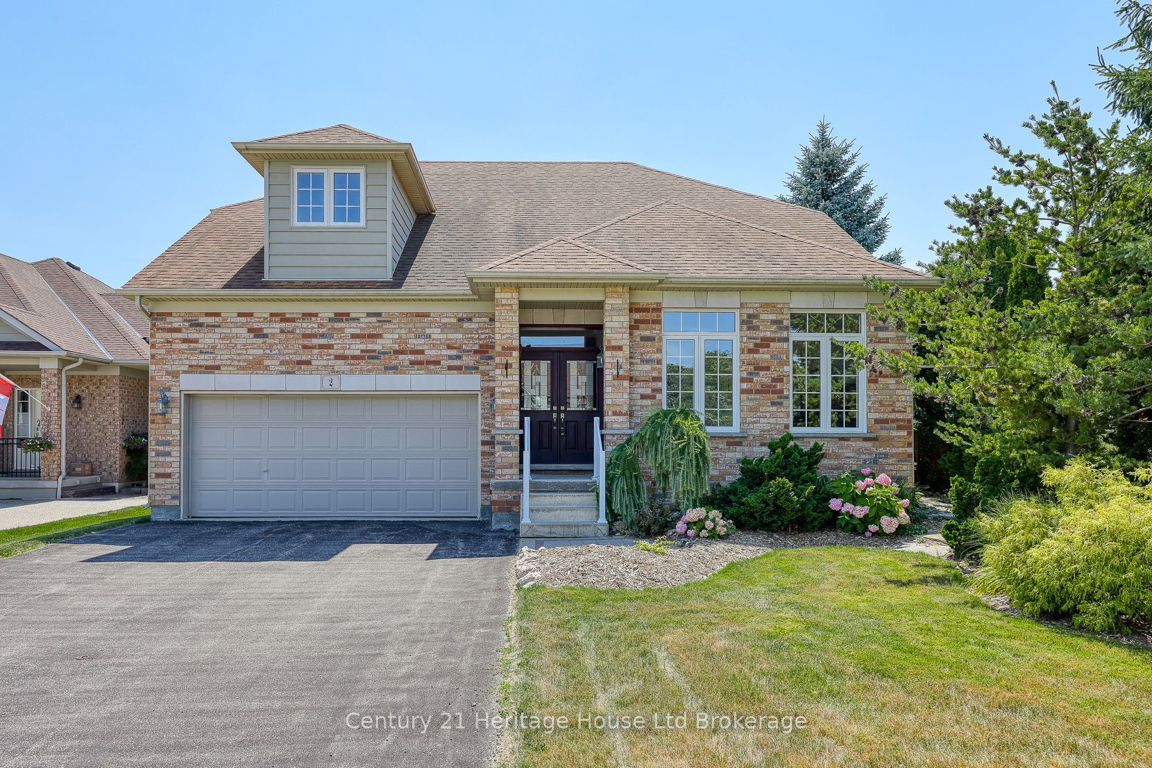 2 Green Gable Place Property Photo 1