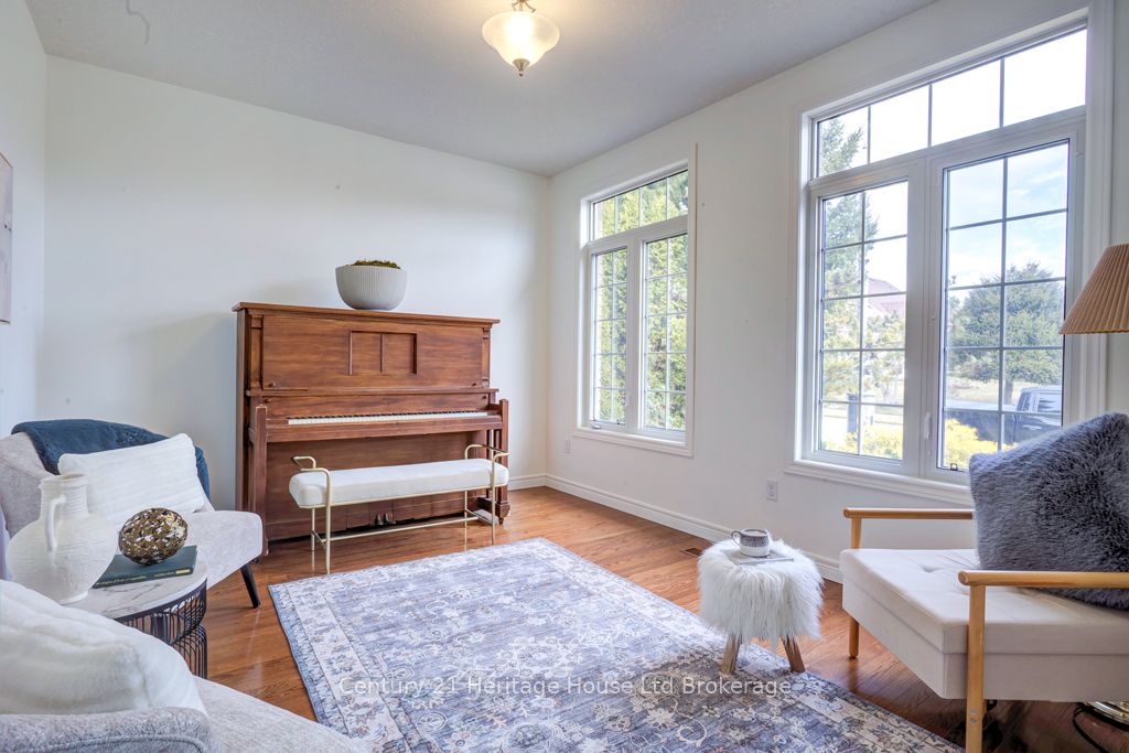 2 Green Gable Place Property Photo 9