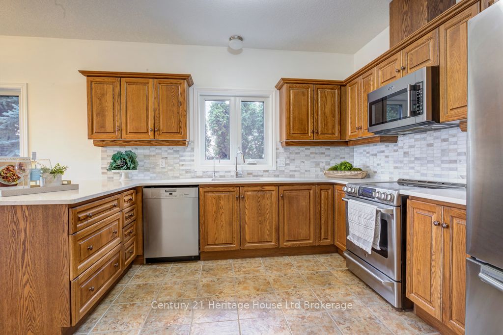 2 Green Gable Place Property Photo 18