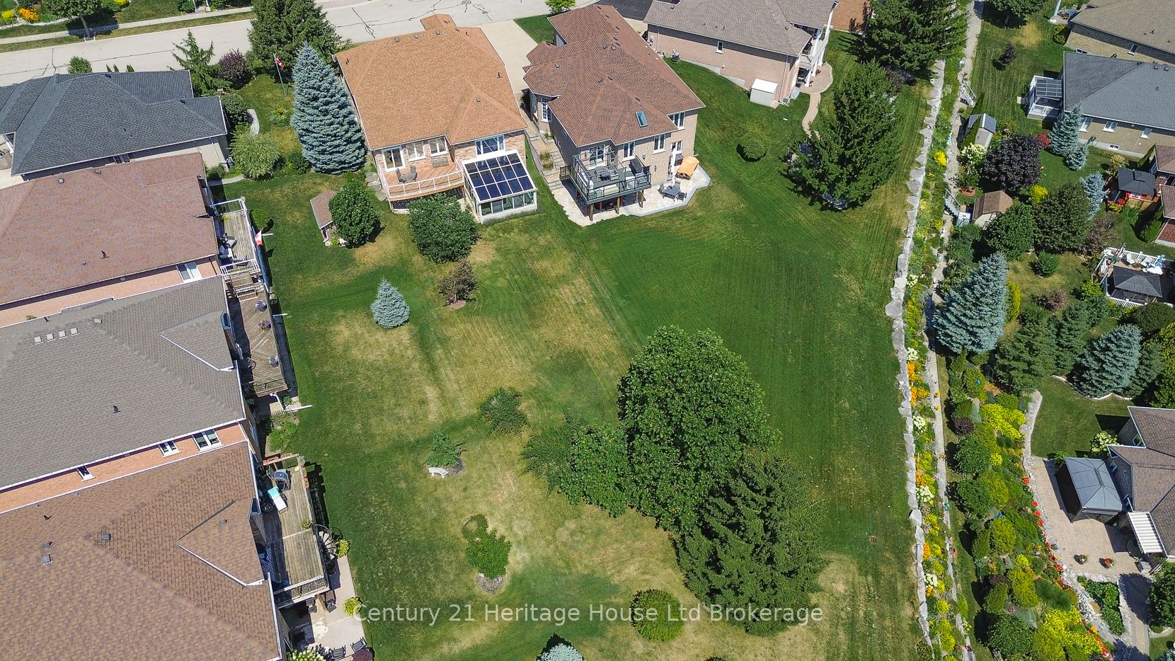 2 Green Gable Place Property Photo 37