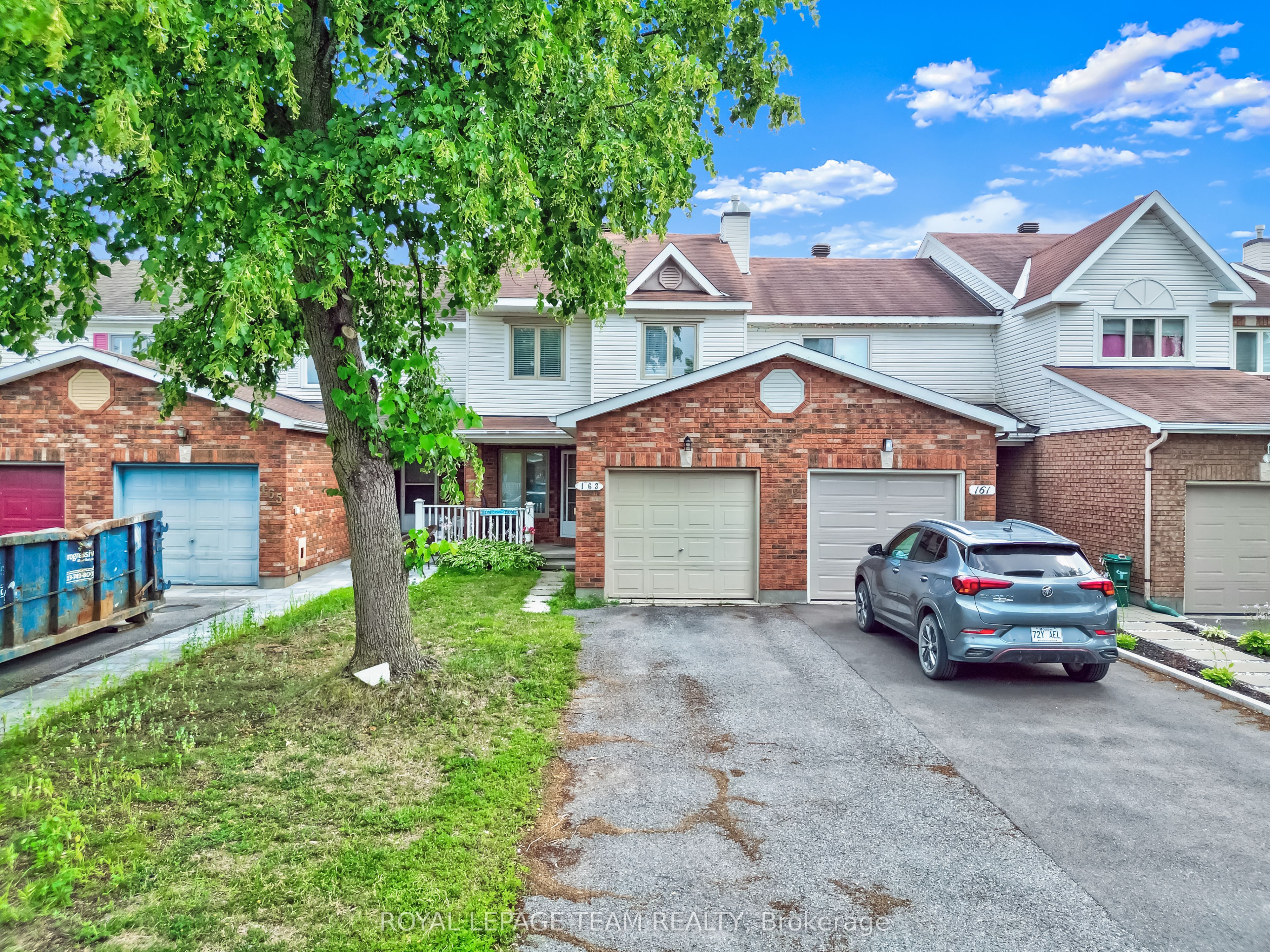 163 Markland Crescent Property Photo 1