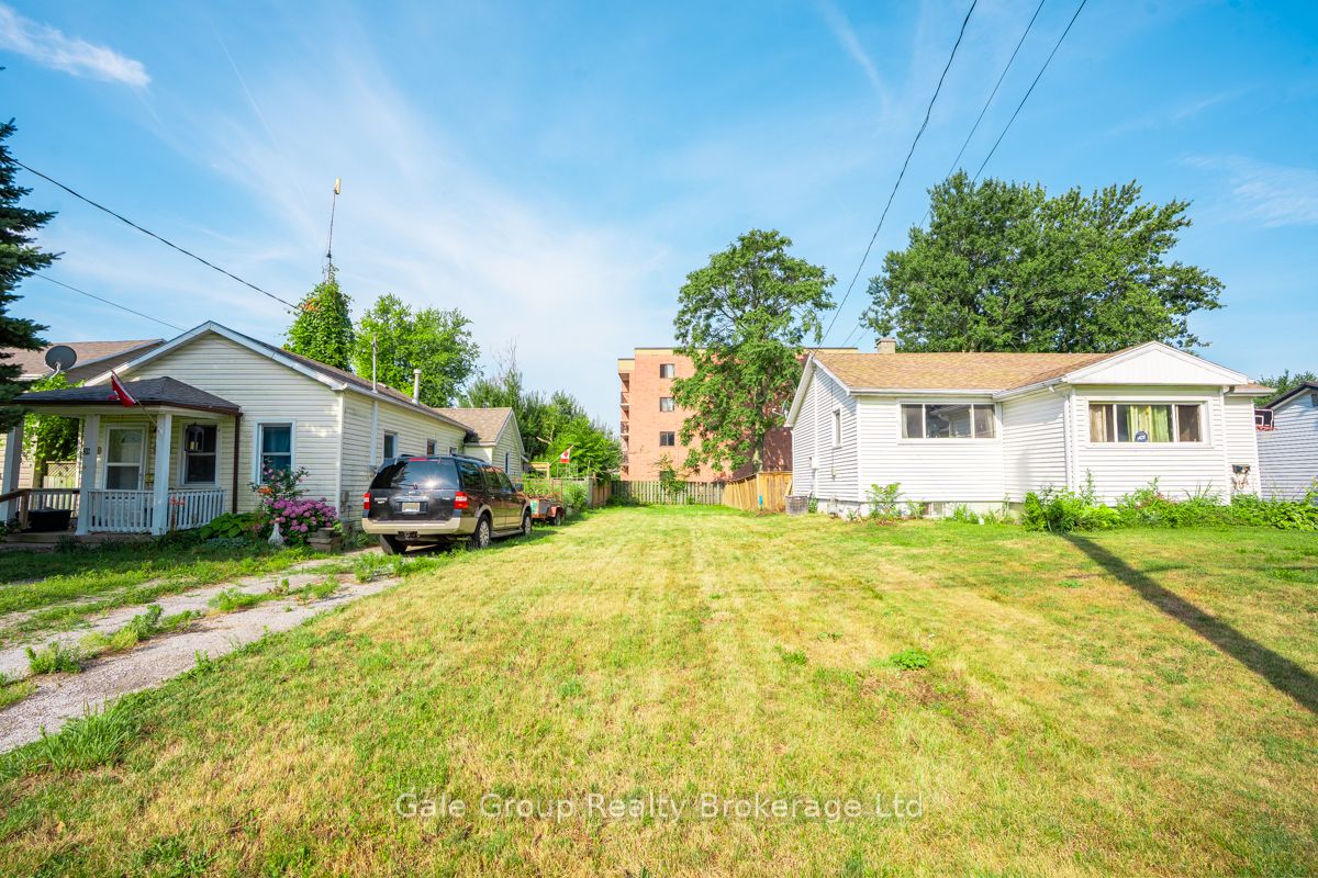 34 Prince St N Property Photo 2