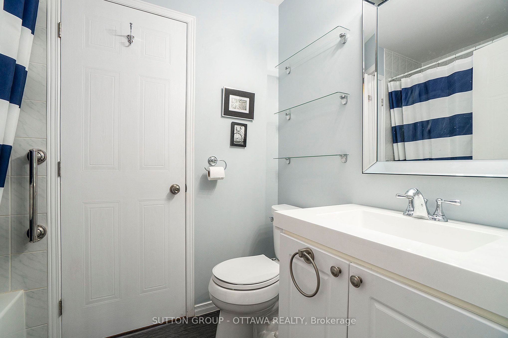 13 Drayton Private Property Photo 24