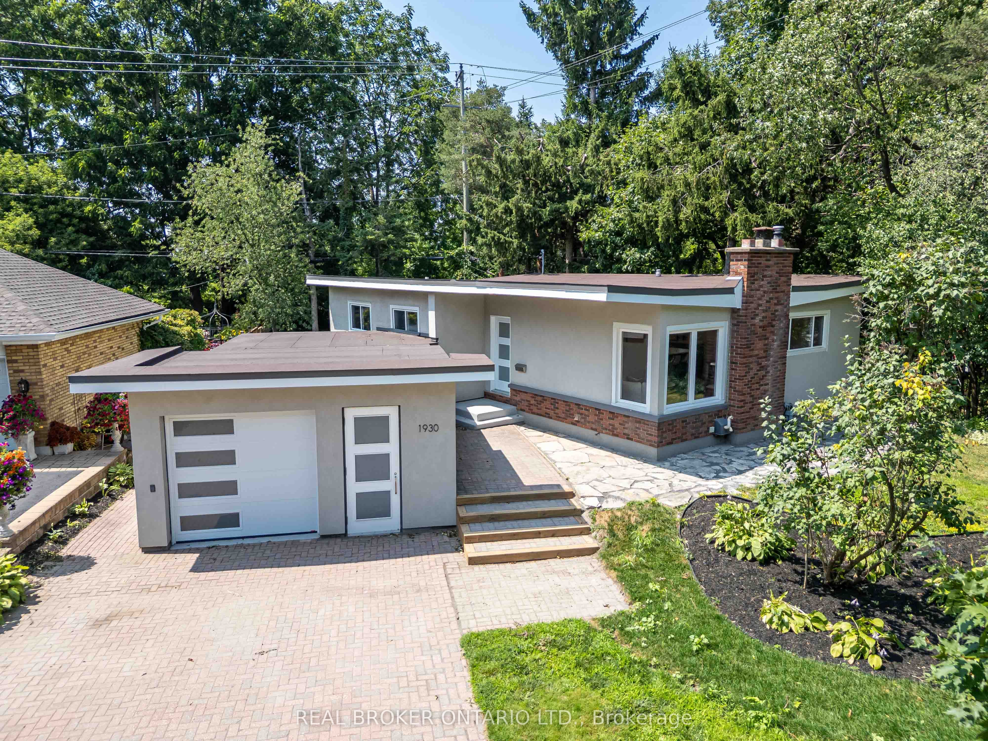 1930 Norwood Avenue Property Photo 1