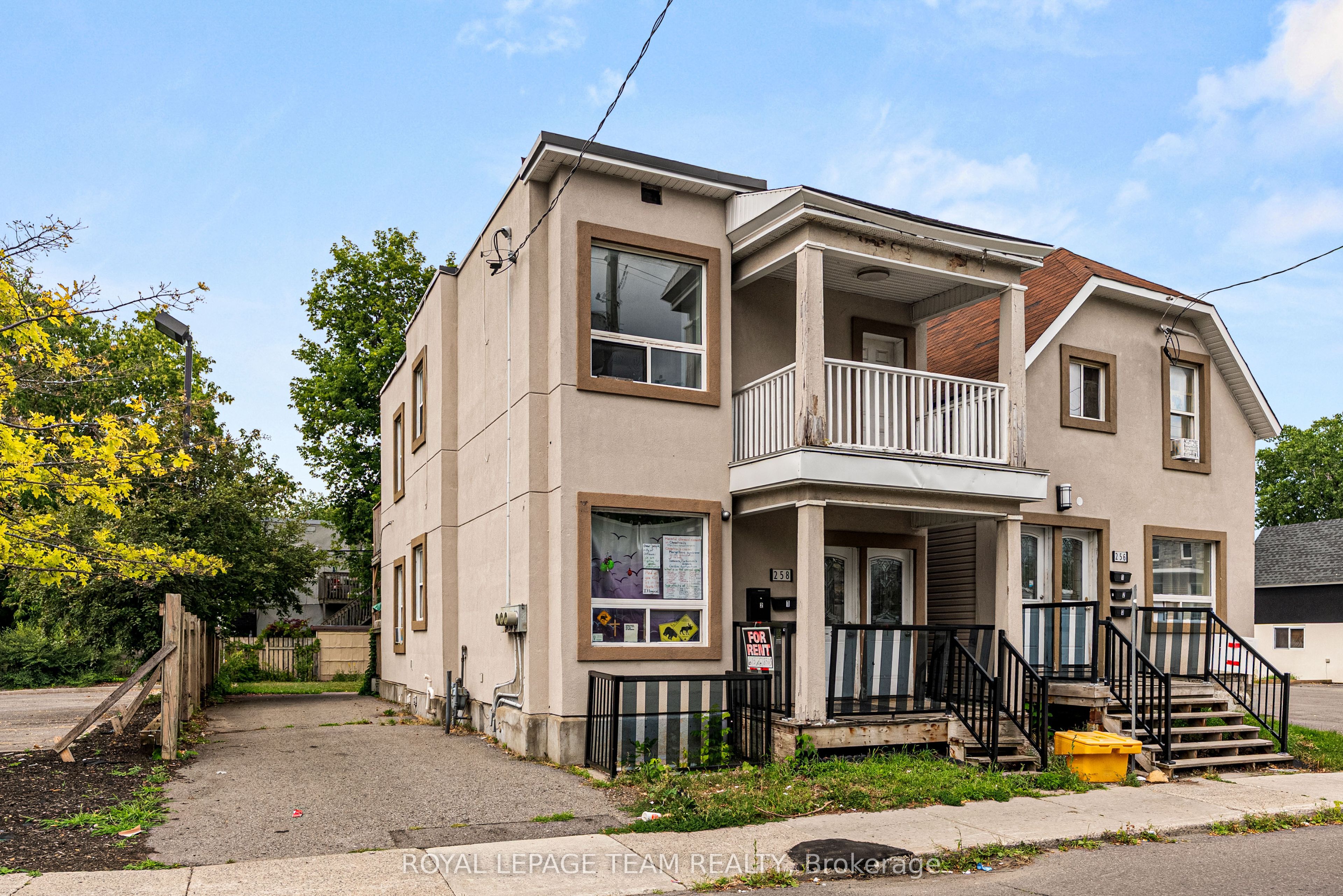 258 Hannah Street Property Photo 2