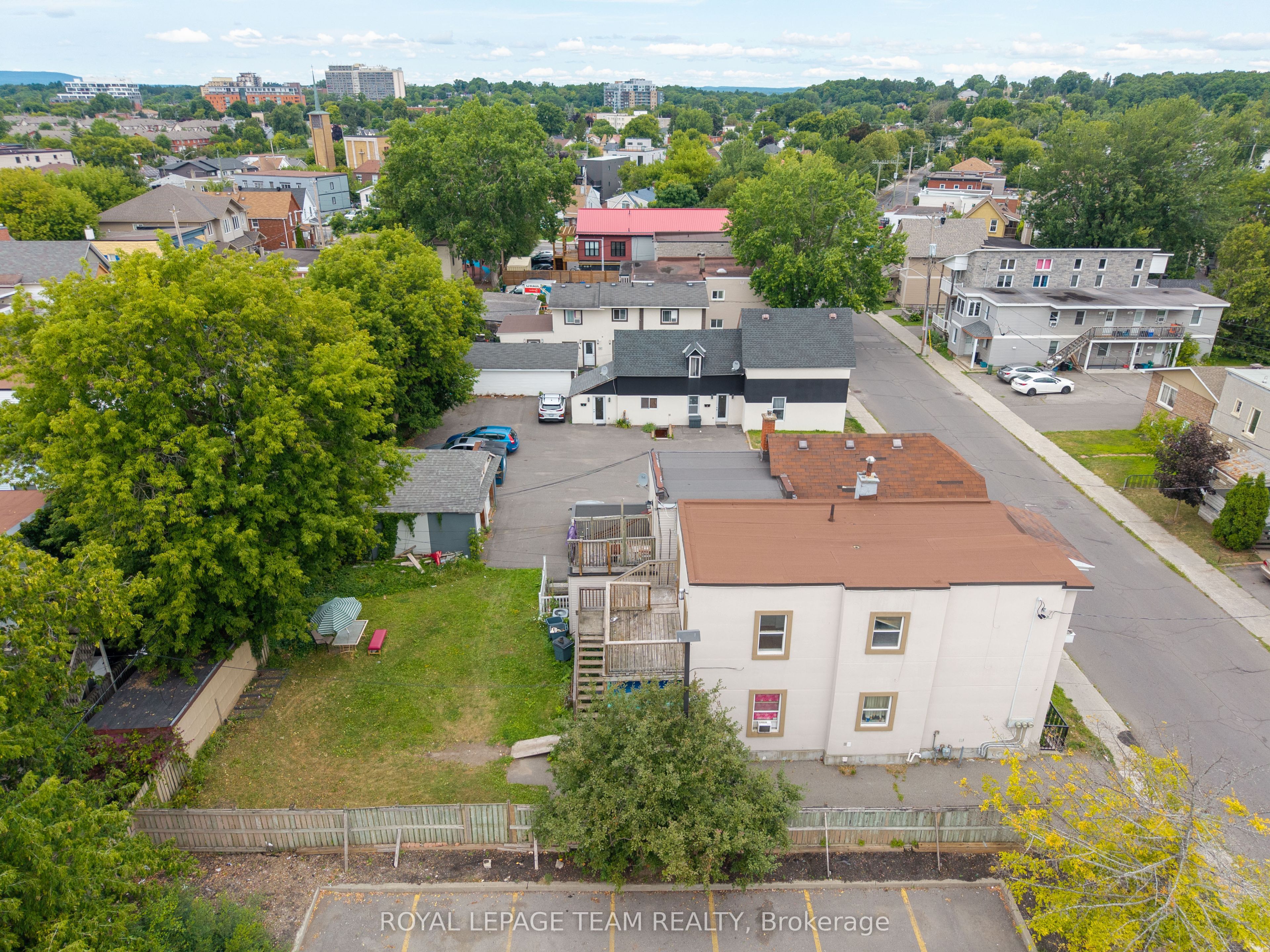 258 Hannah Street Property Photo 5