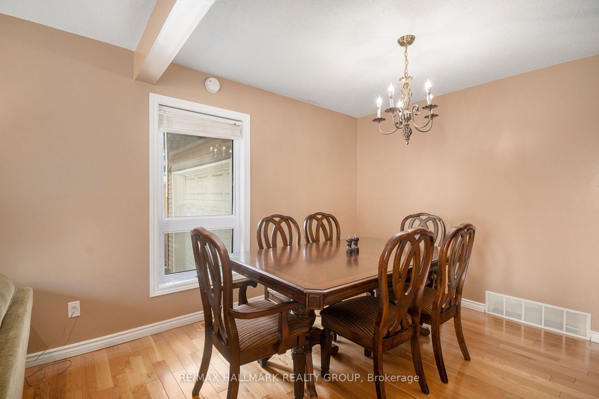 1641 Saxony Crescent Property Photo 7