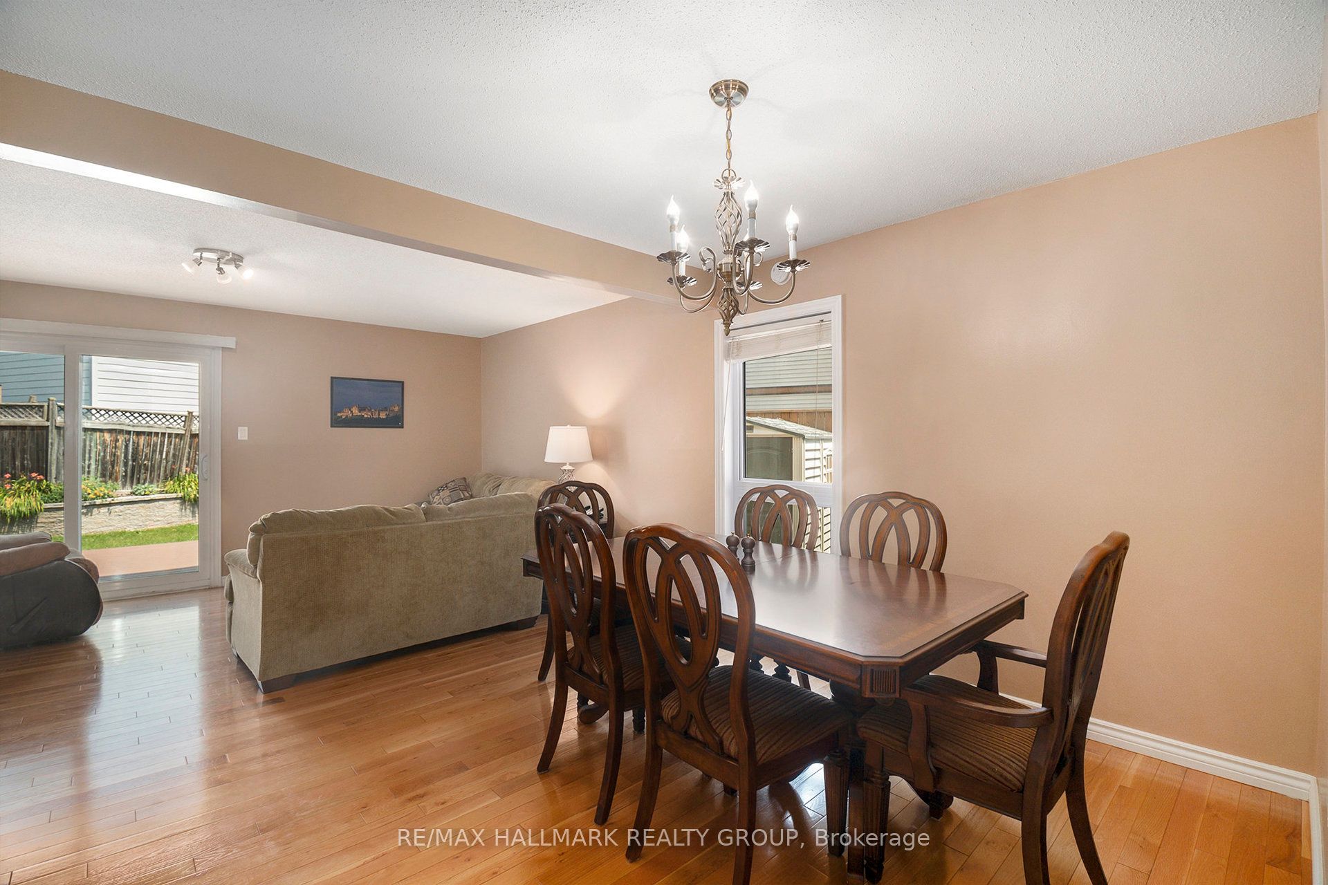 1641 Saxony Crescent Property Photo 8