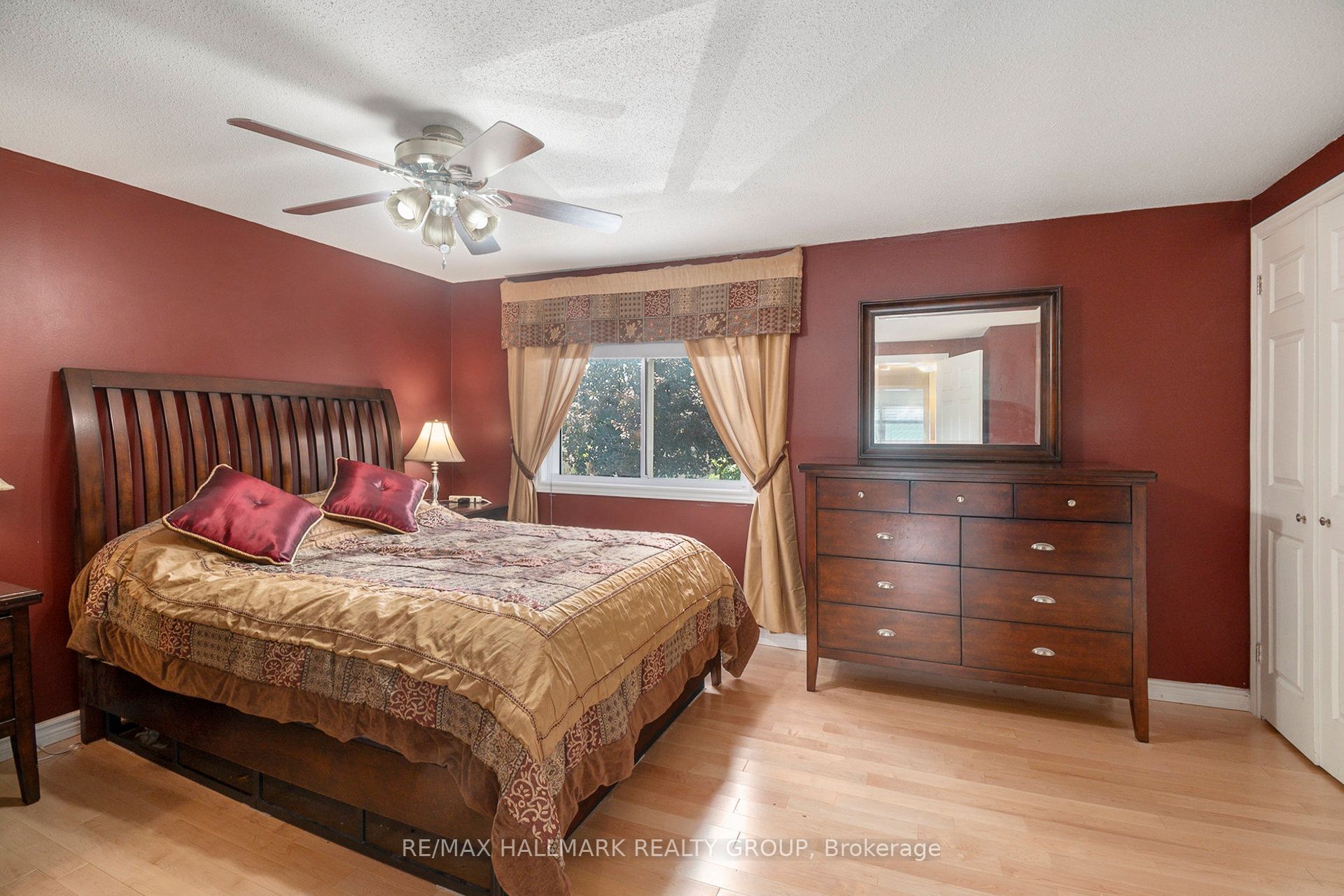 1641 Saxony Crescent Property Photo 12