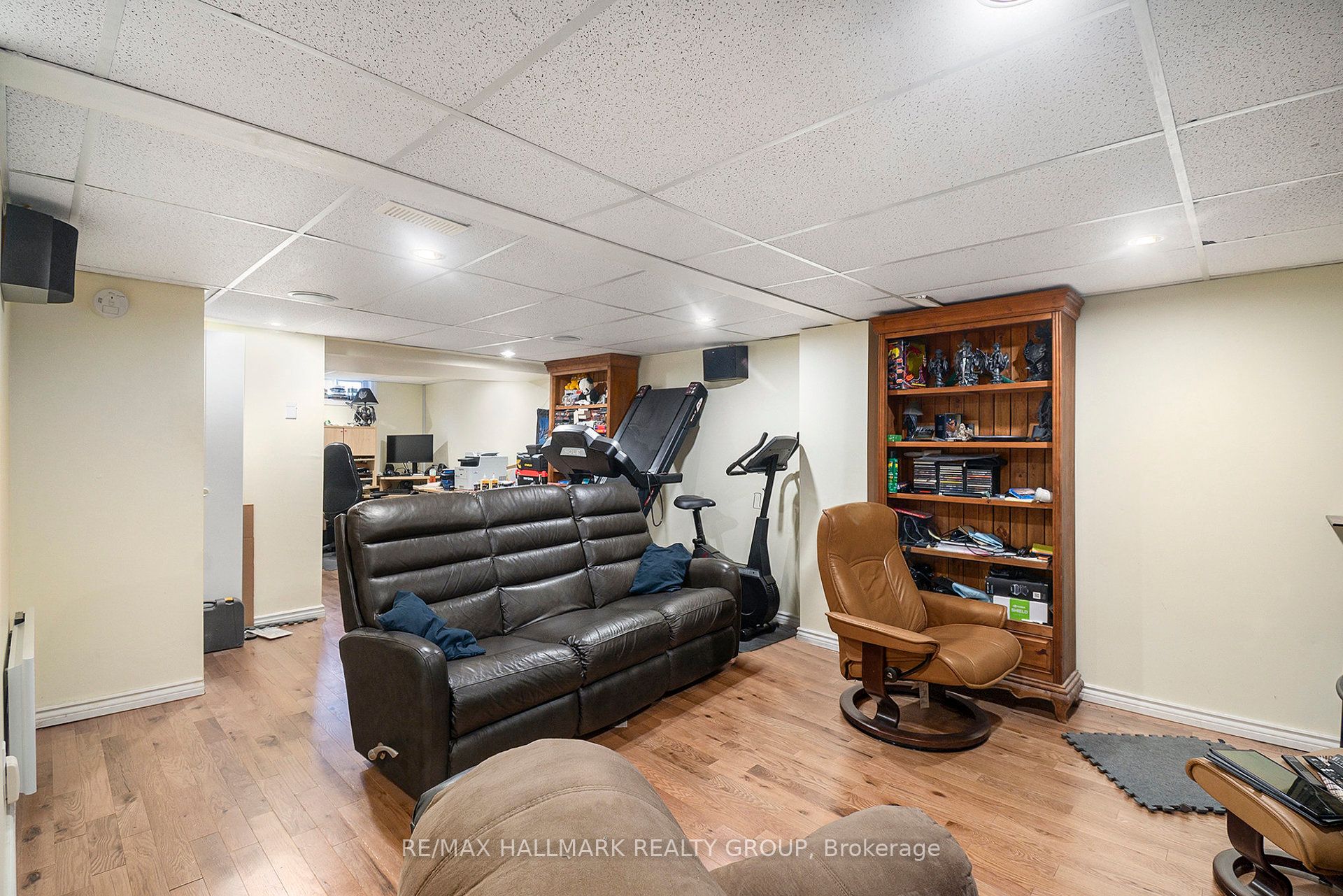 1641 Saxony Crescent Property Photo 18