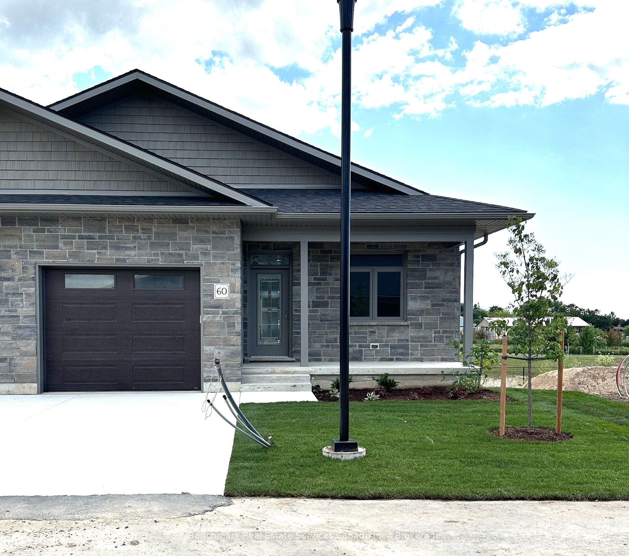 60 Cavalier Crescent
