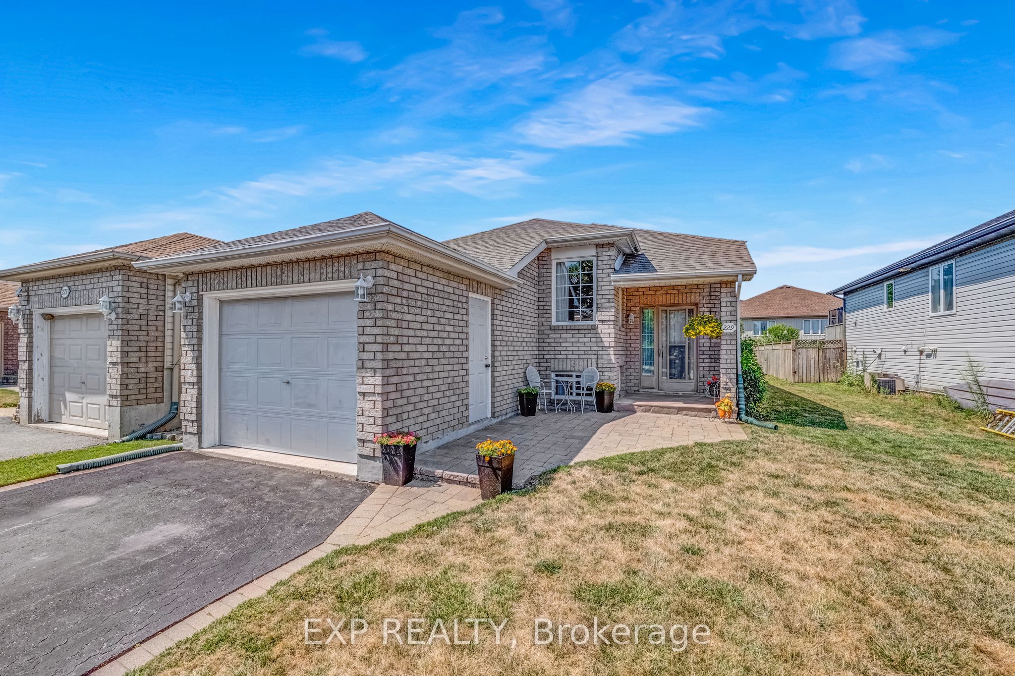 229 Carroll Crescent Property Photo 1