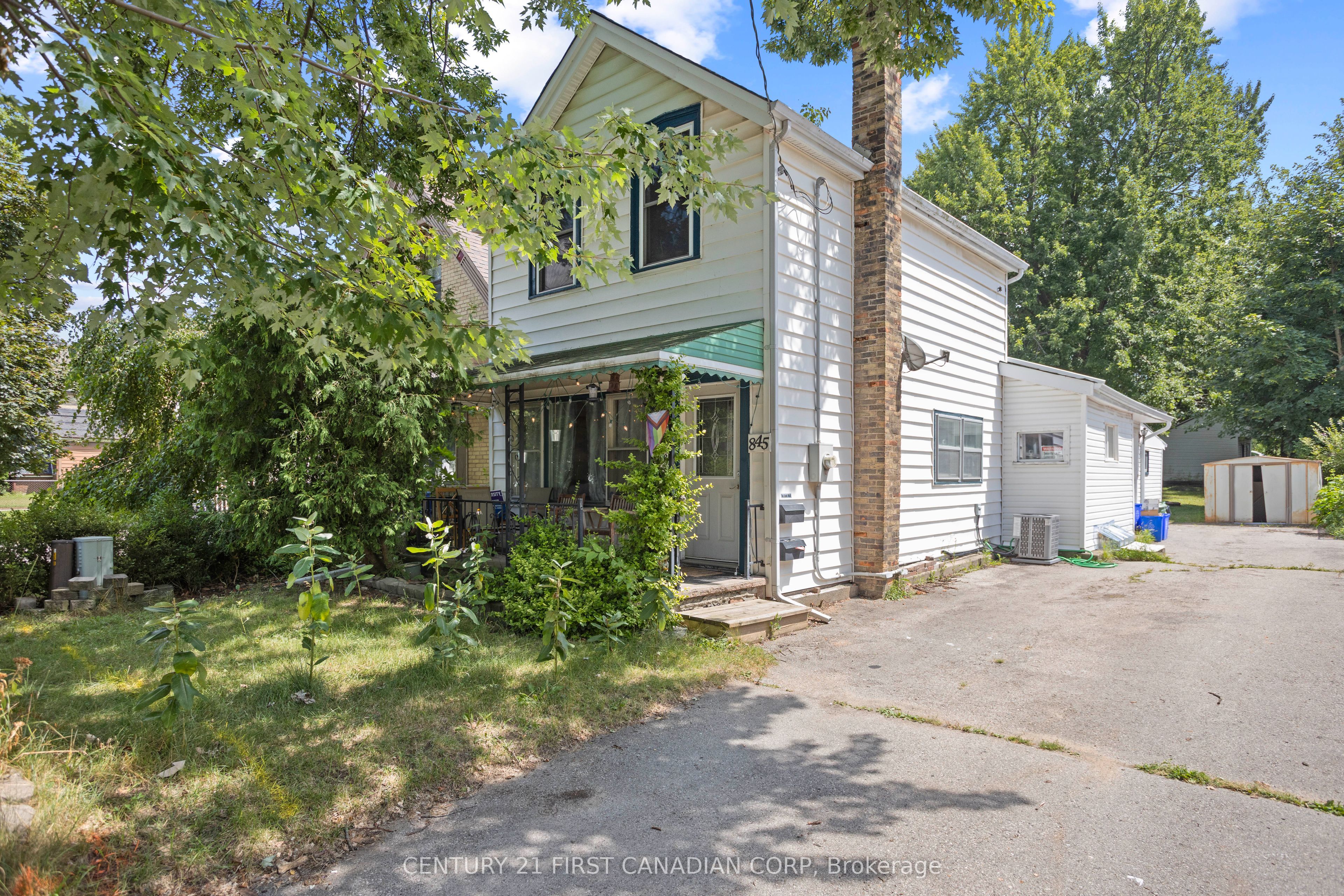 845 Queens Avenue Property Photo 1
