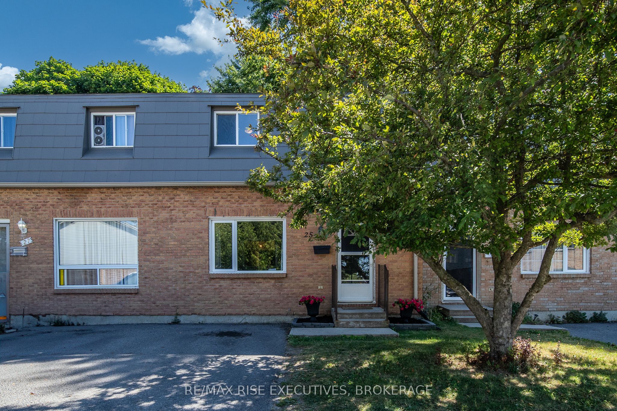 25 Rosemund Place Property Photo 1