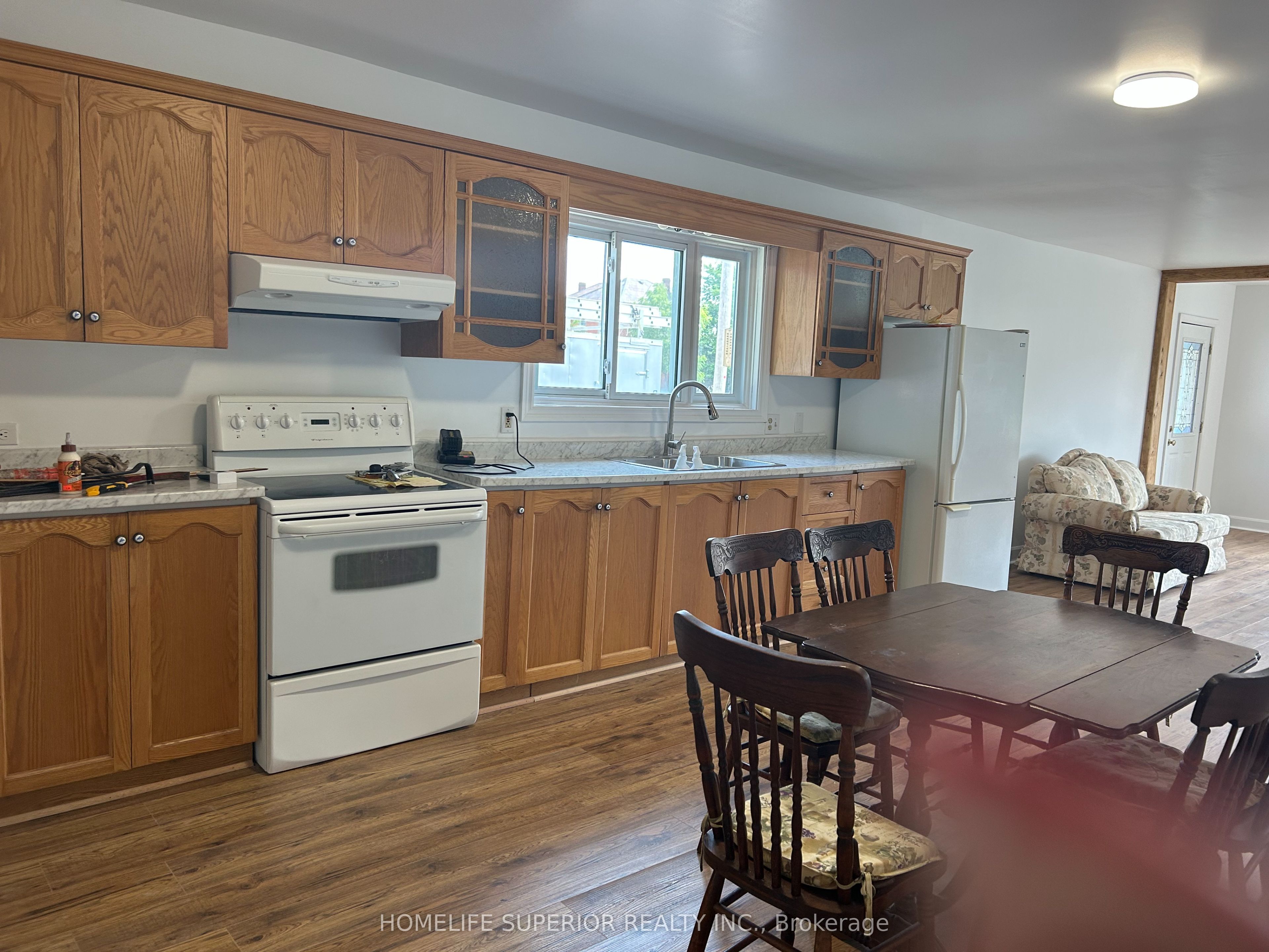 10 Main Street N Property Photo 6