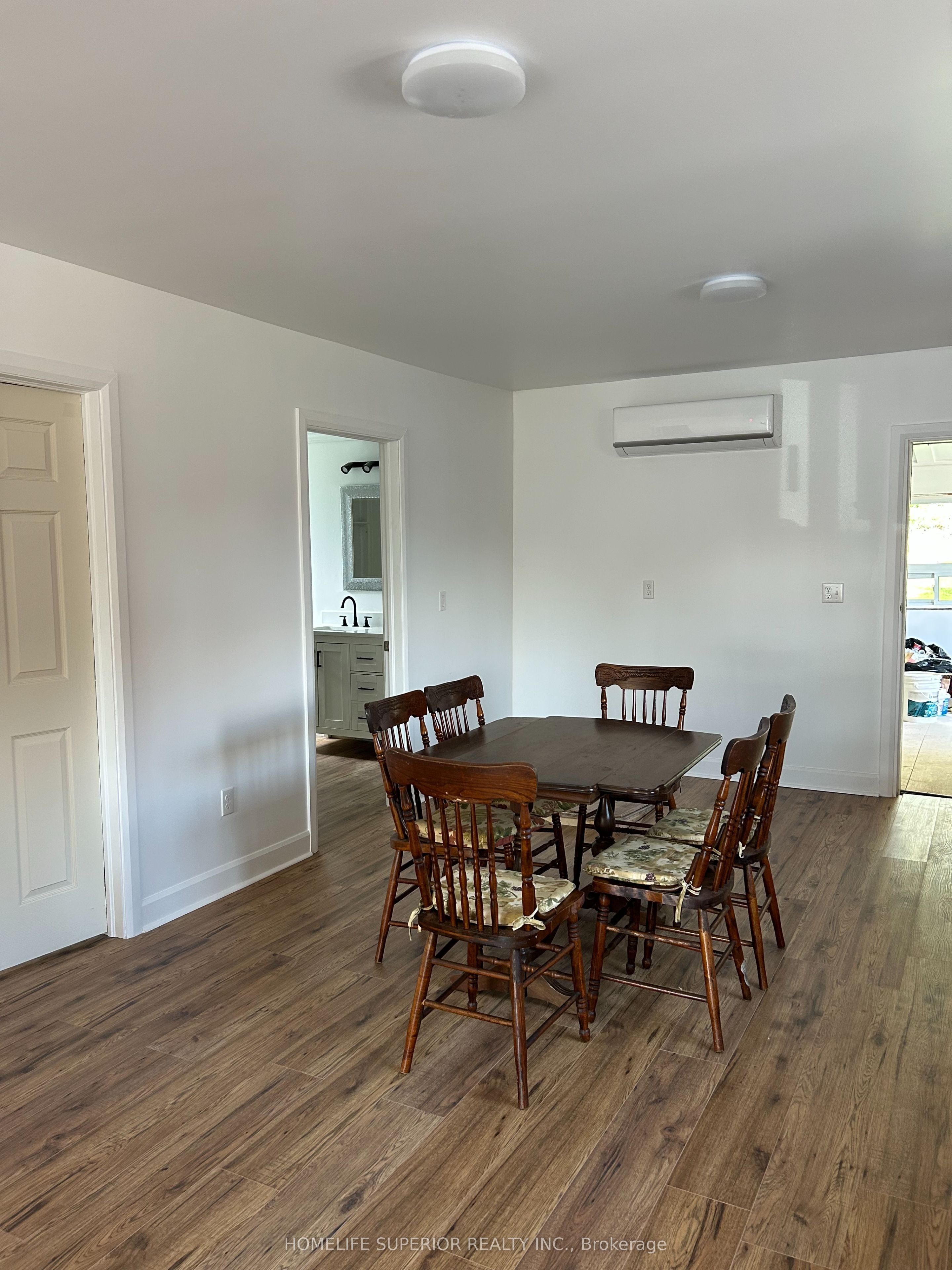 10 Main Street N Property Photo 9