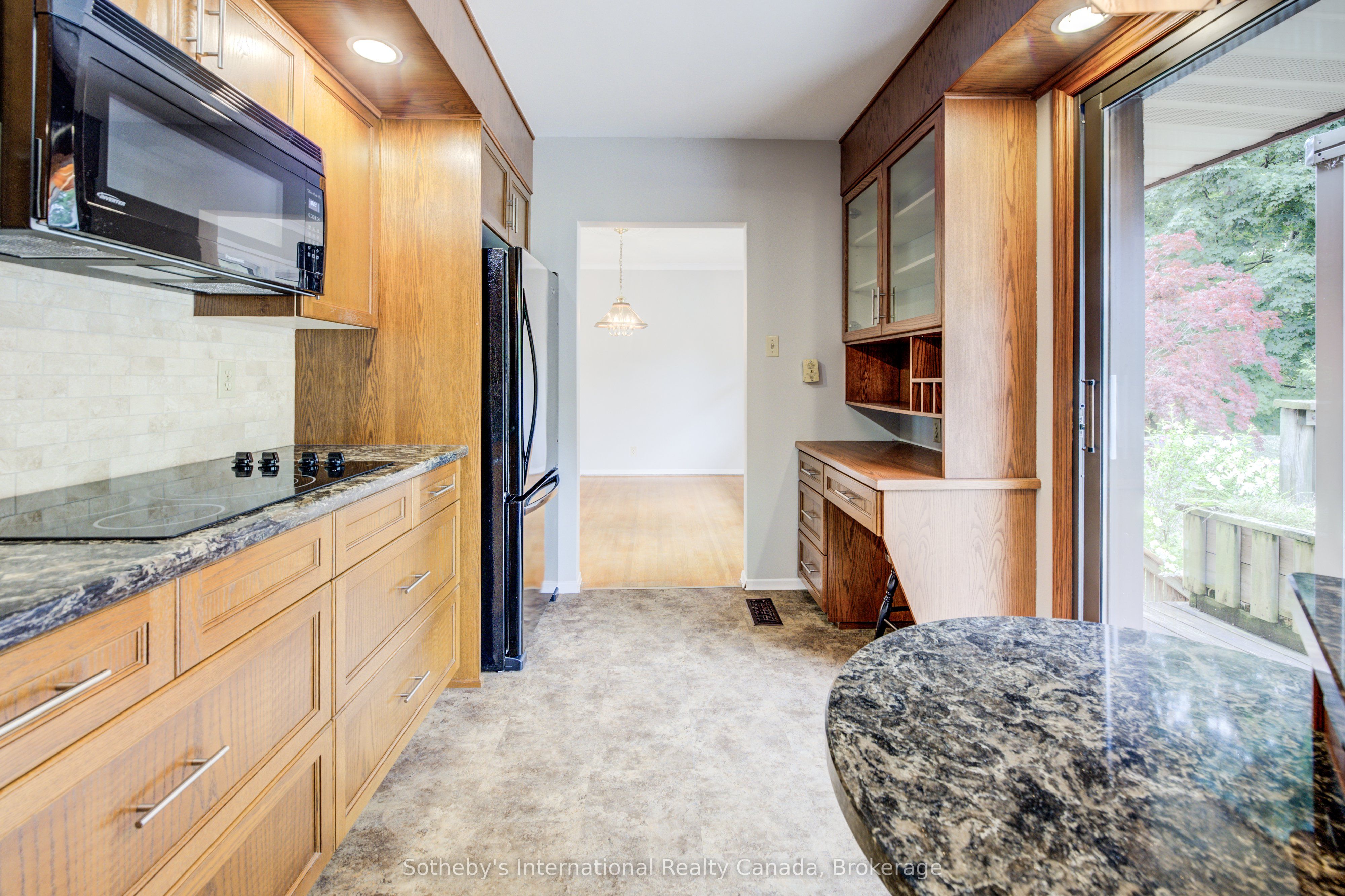 155 Gatewood Road Property Photo 12