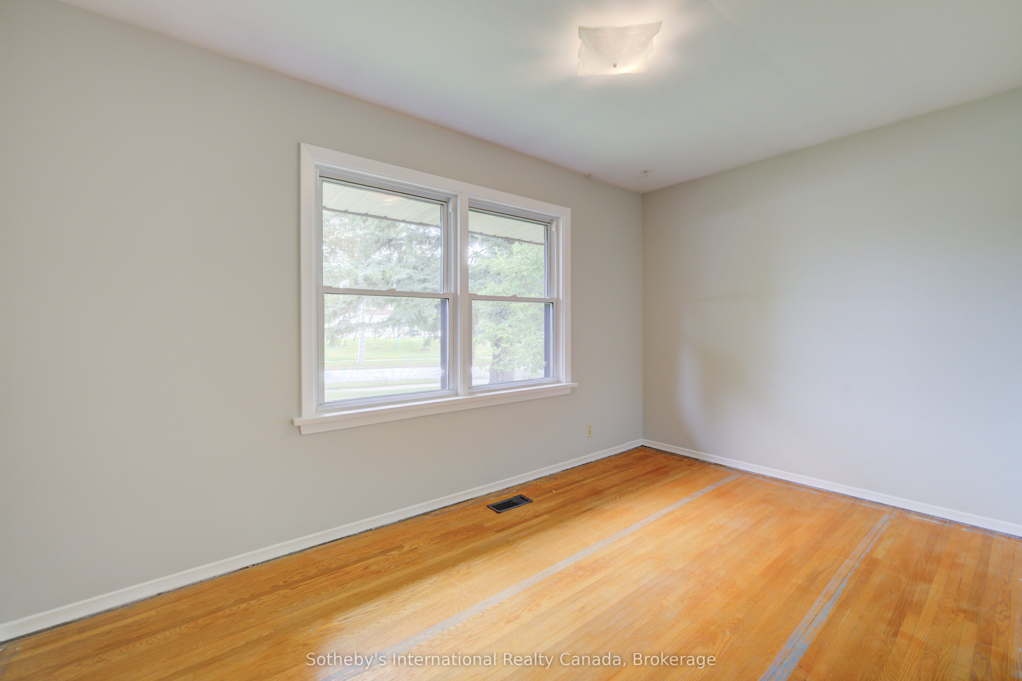 155 Gatewood Road Property Photo 16