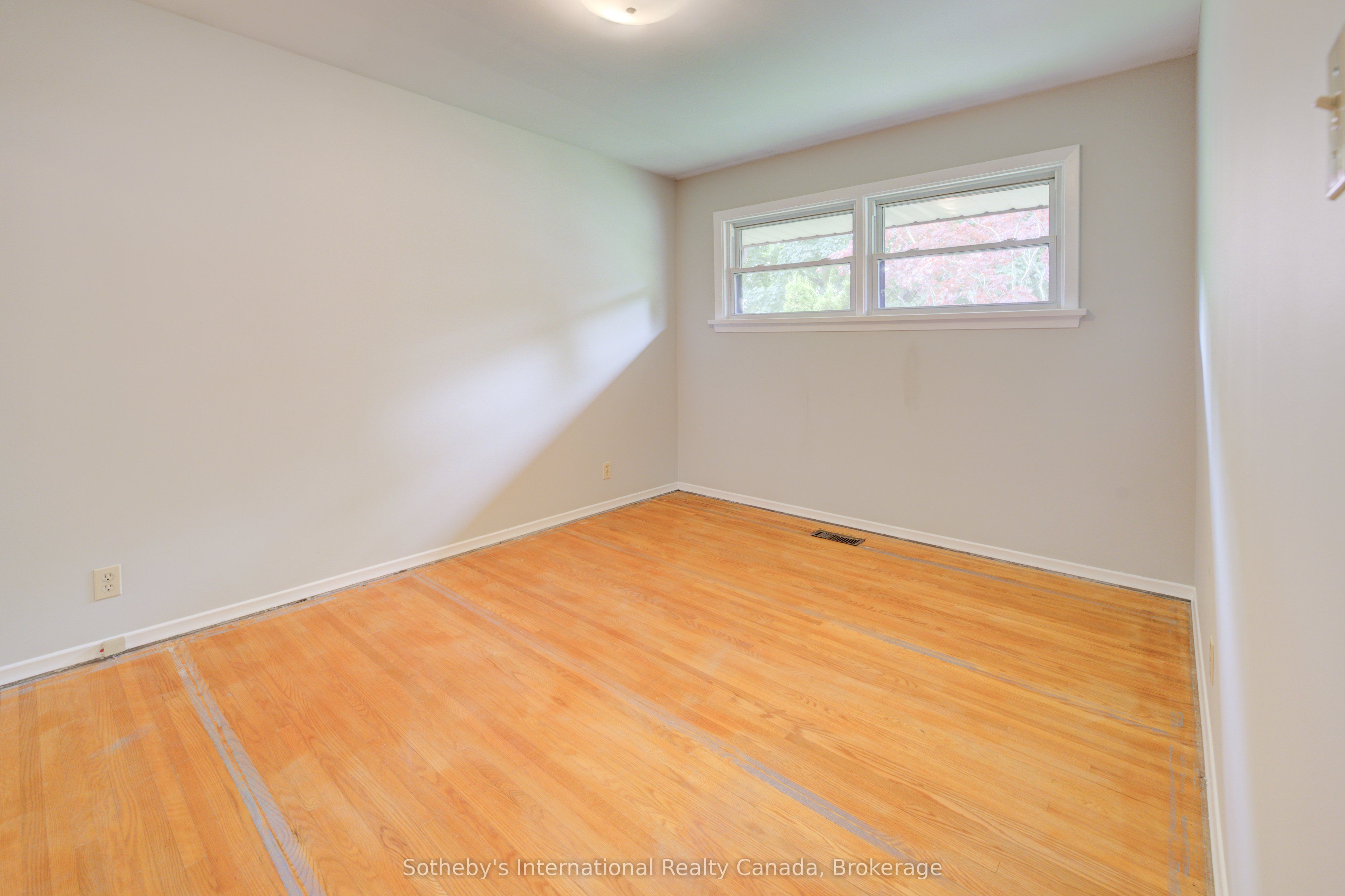 155 Gatewood Road Property Photo 18