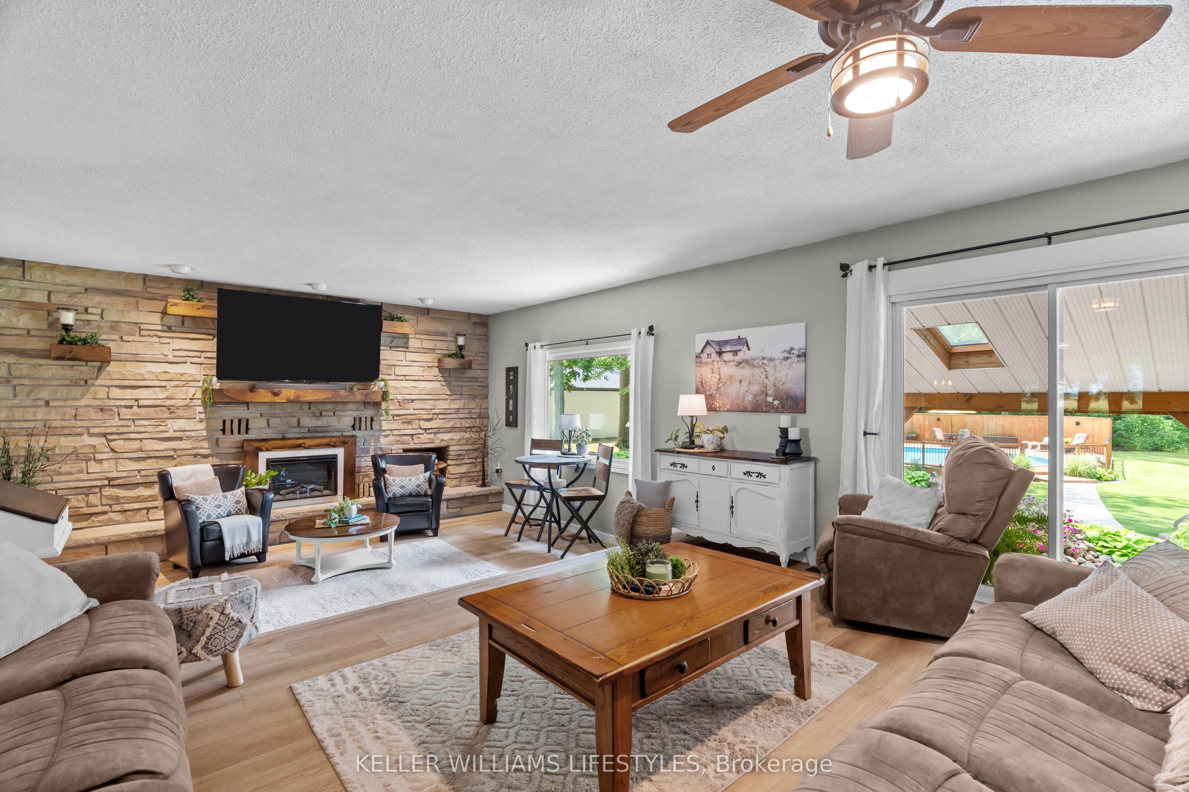 6545 Thomson Line Property Photo 11