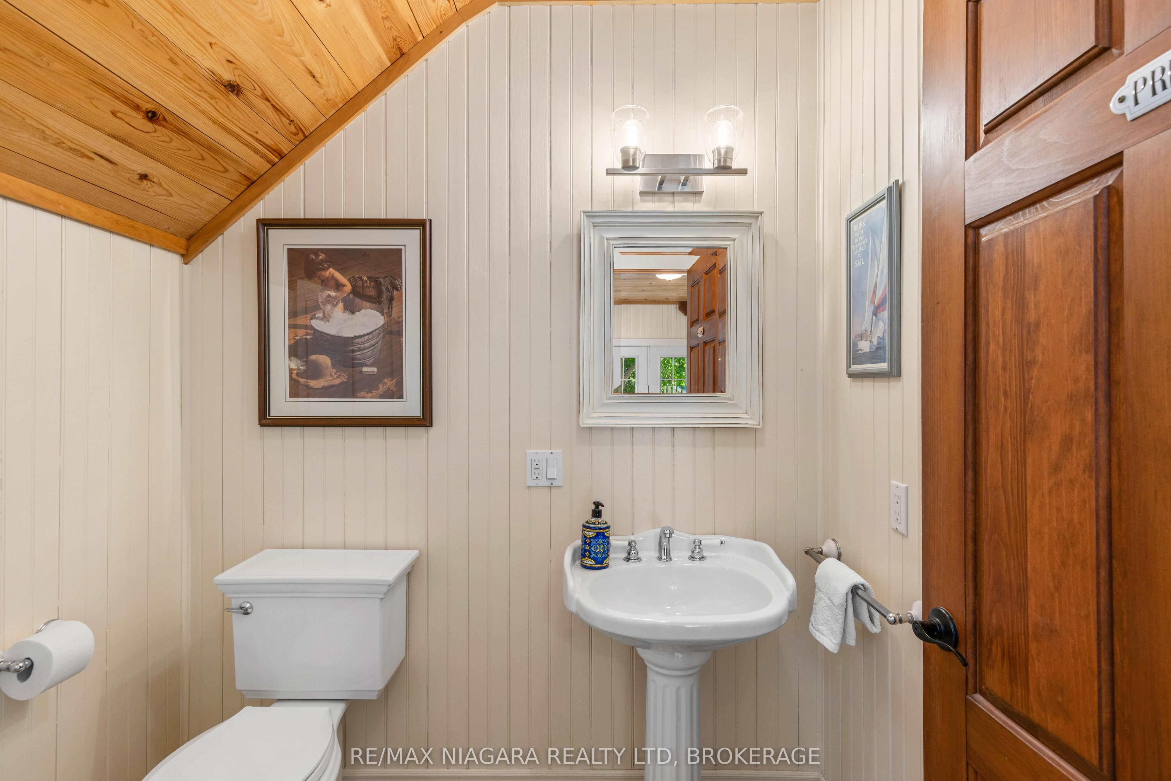 1661 Macdonald Drive Property Photo 16